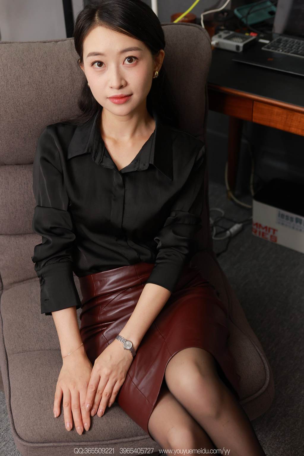 图片[8]-精选[IESS异思趣向] 2025.08.20 丝享家2136：小婕《酒红穿搭》[89P]-草丛看图