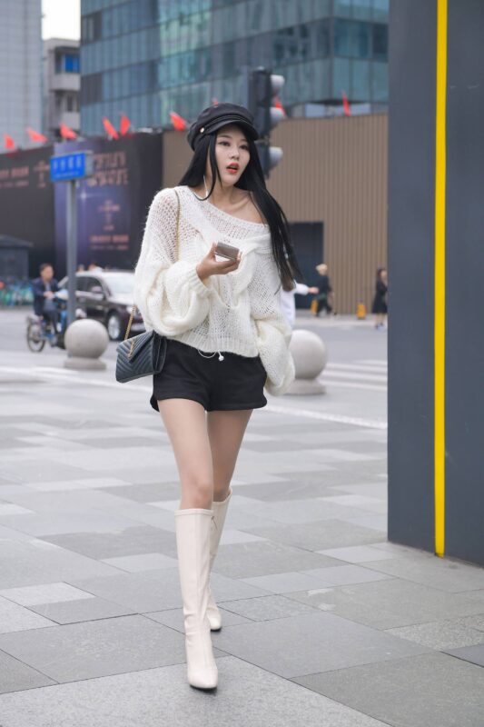 精选精选街拍作品 NO.1903 肉丝大长腿美女[54P]-草丛看图