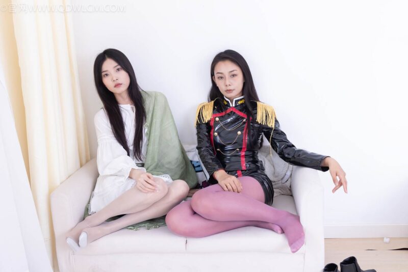 精选勿恋传媒 NO.2442 茯苓&岚岚-高跟鞋、短靴、薄粉丝、薄白丝套薄灰丝[164P]-草丛看图