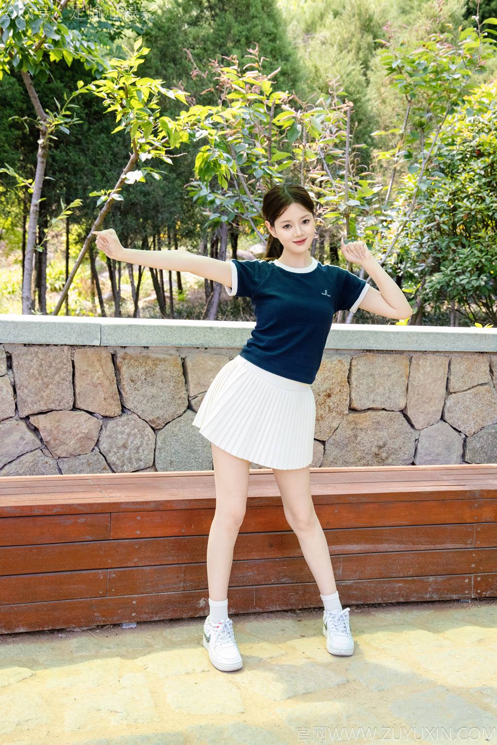 图片[2]-精选足愉心 NO.039 嘉怡（搭配：体操服、白色短裙、白色棉袜、运动鞋）[90P]-草丛看图