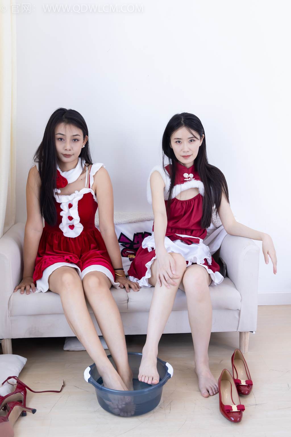 图片[5]-精选勿恋传媒 NO.2459 菜菜&岚岚-高跟鞋、低跟鞋、油亮薄白丝、油亮薄黑丝、裸足[130P]-草丛看图