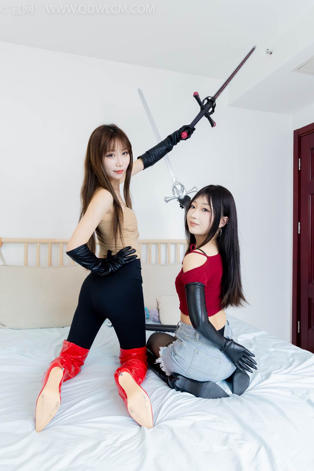 图片[4]-精选勿恋传媒 NO.2419 泡泡&嘟嘟-高跟长靴、薄黑丝、瑜伽裤裤里丝[115P]-草丛看图