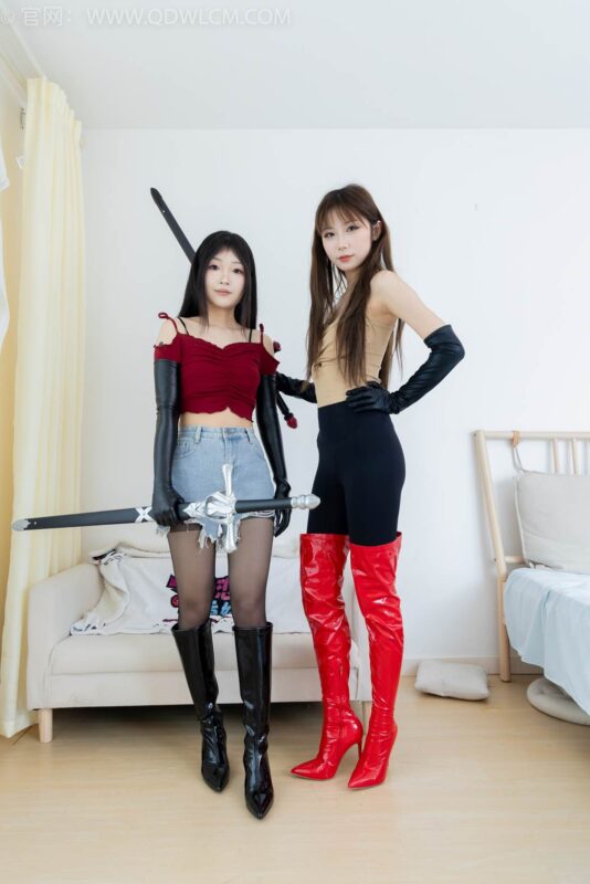 精选勿恋传媒 NO.2419 泡泡&嘟嘟-高跟长靴、薄黑丝、瑜伽裤裤里丝[115P]-草丛看图