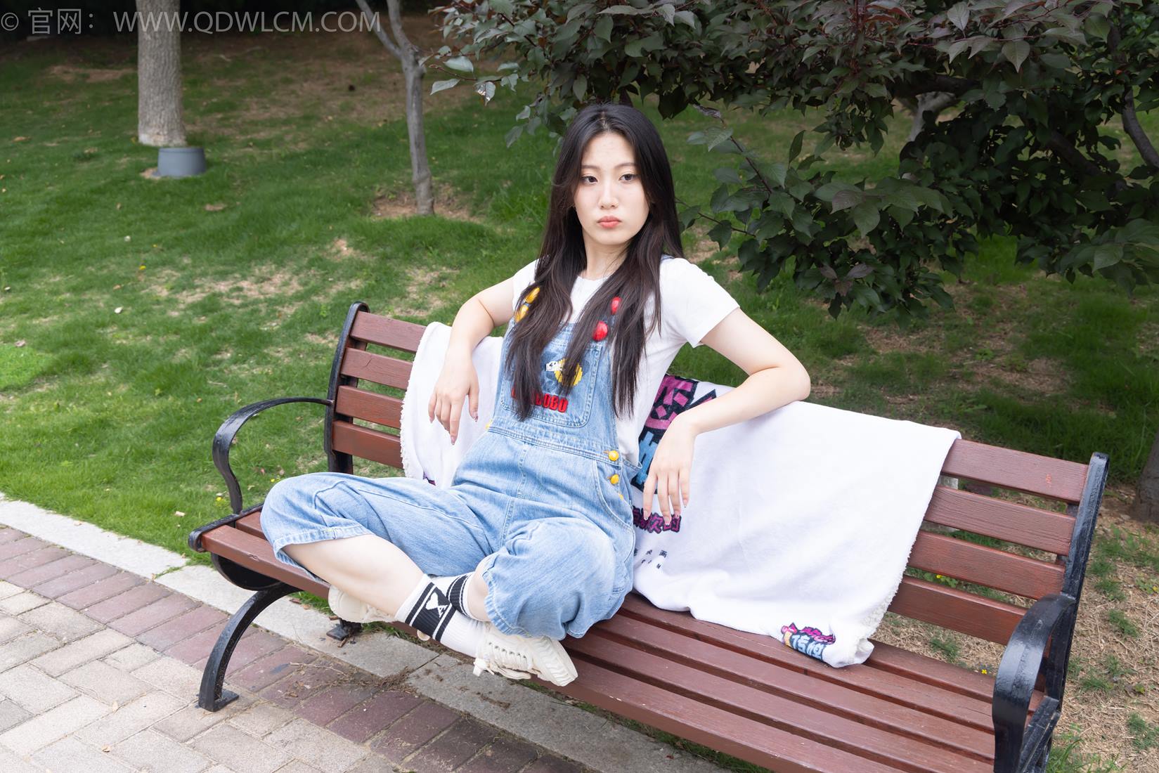 图片[3]-精选勿恋传媒 NO.2407 奶糖-帆布鞋、自然穿脏白棉袜、裸足[116P]-草丛看图