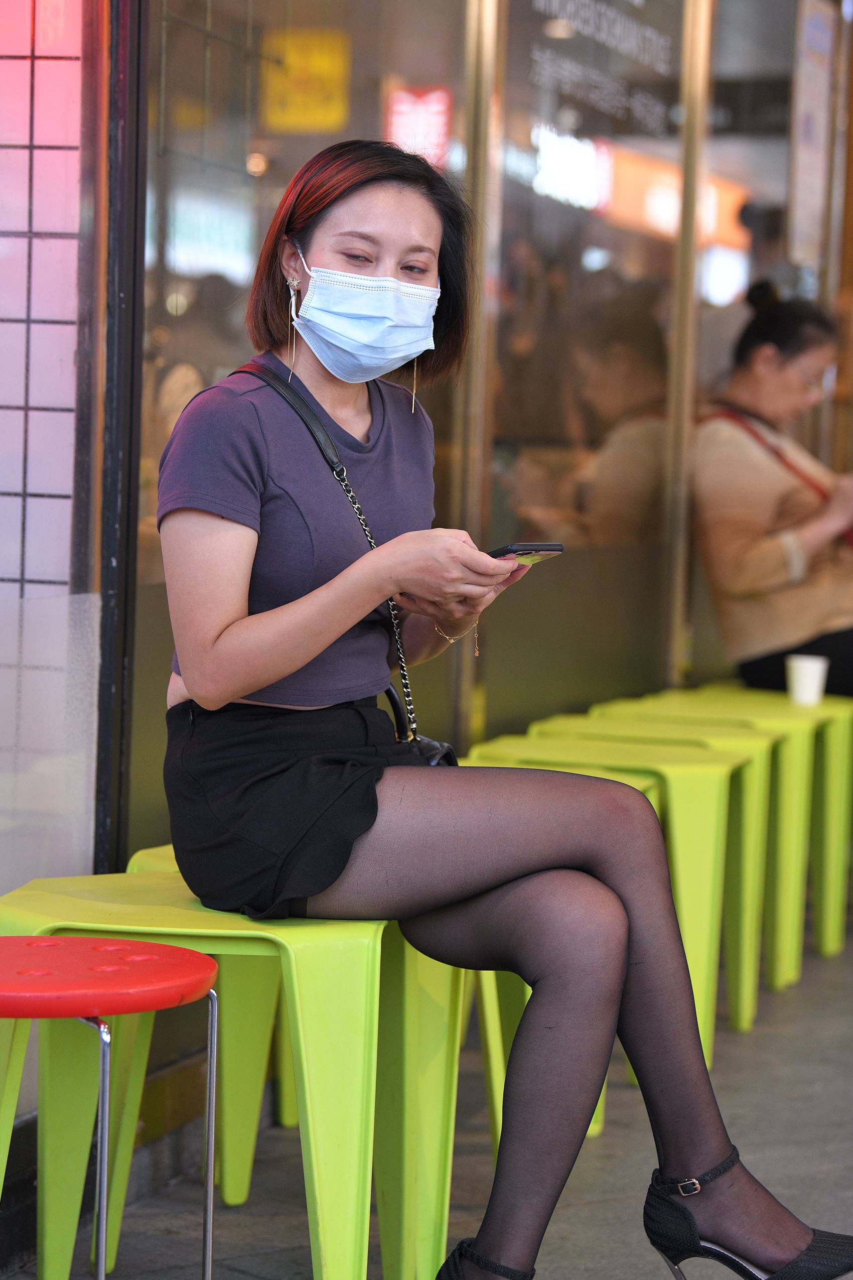 图片[8]-精选精选街拍作品 NO.1900 坐姿黑丝高跟鞋[31P]-草丛看图