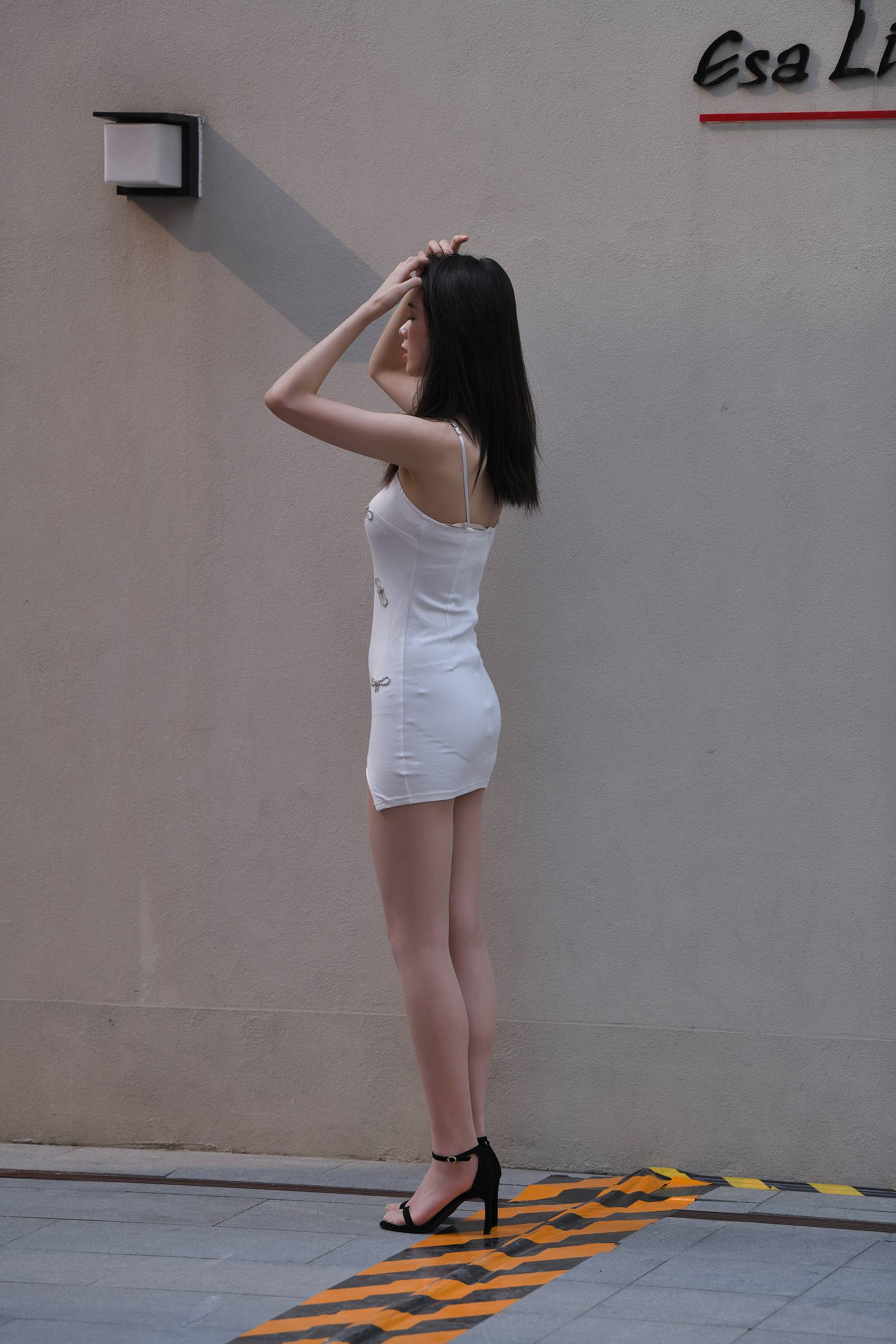 图片[4]-精选精选街拍作品 NO.1869 白色吊带包臀裙丝袜[293P]-草丛看图