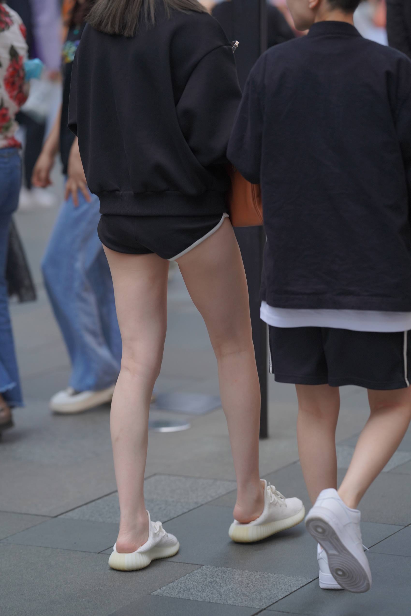 图片[8]-精选精选街拍作品 NO.1947 街拍热裤大长腿[52P]-草丛看图