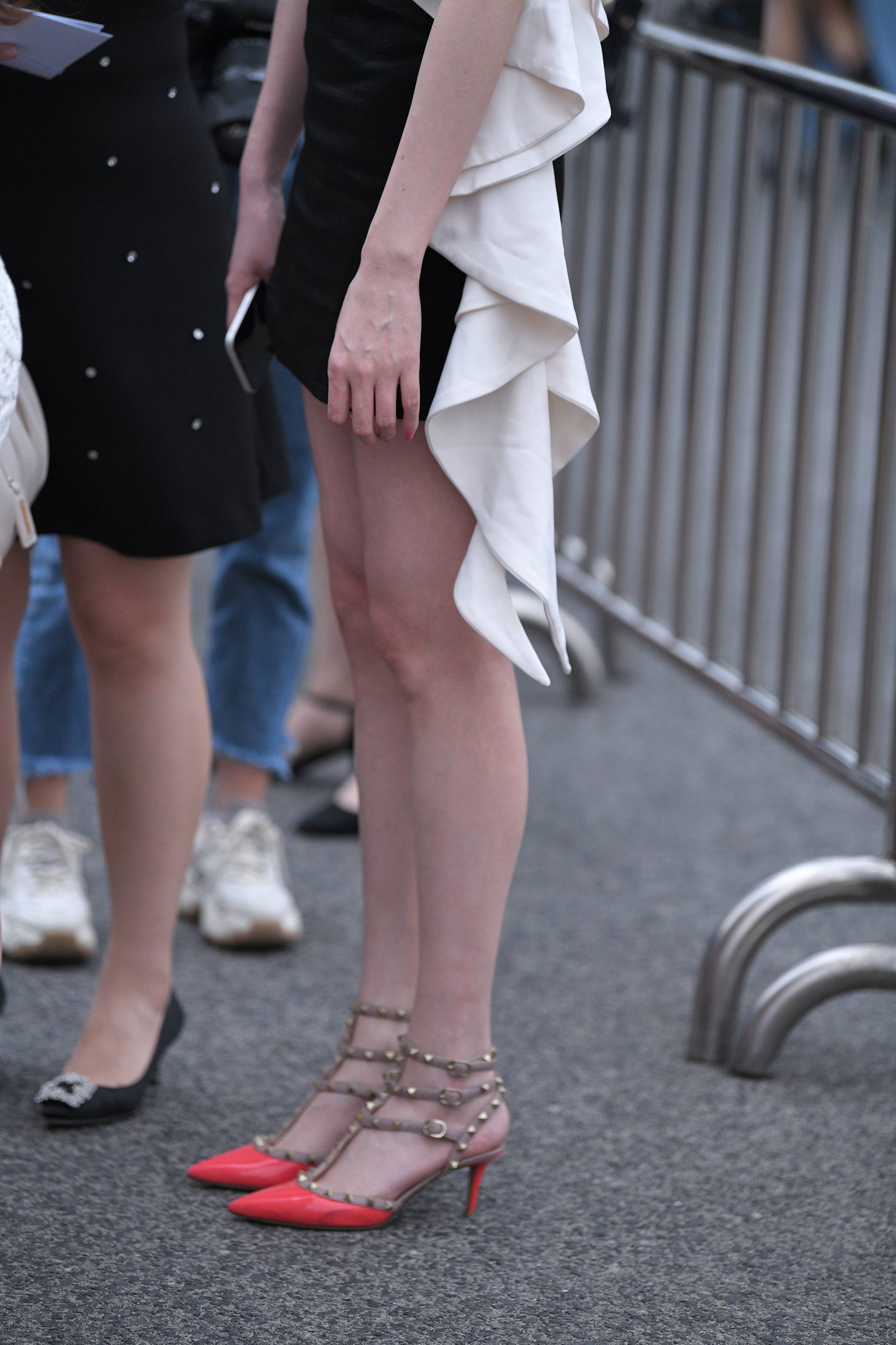 图片[3]-精选精选街拍作品 NO.1941 皮裙柳钉鞋[84P]-草丛看图