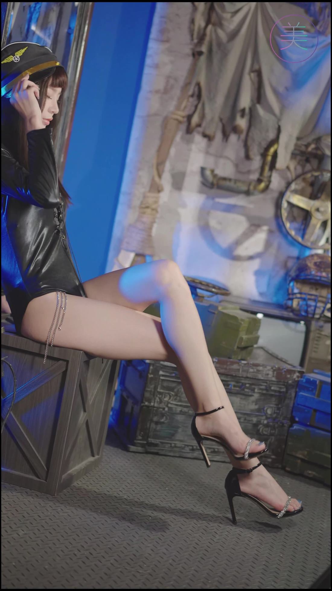 图片[4]-精选NO.0018 姓感美女车模仅身皮衣秀 Sexy Model Film#01[20P]-草丛看图