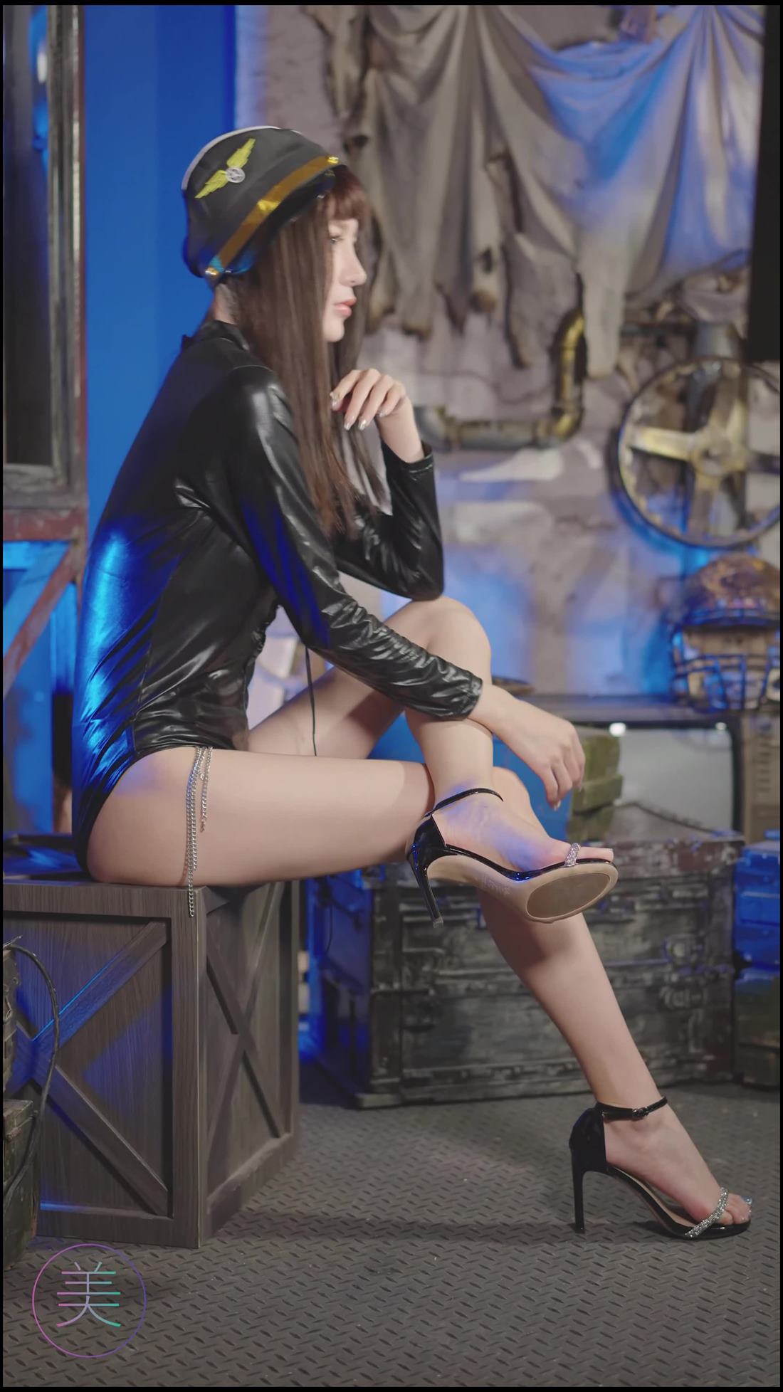 图片[6]-精选NO.0018 姓感美女车模仅身皮衣秀 Sexy Model Film#01[20P]-草丛看图