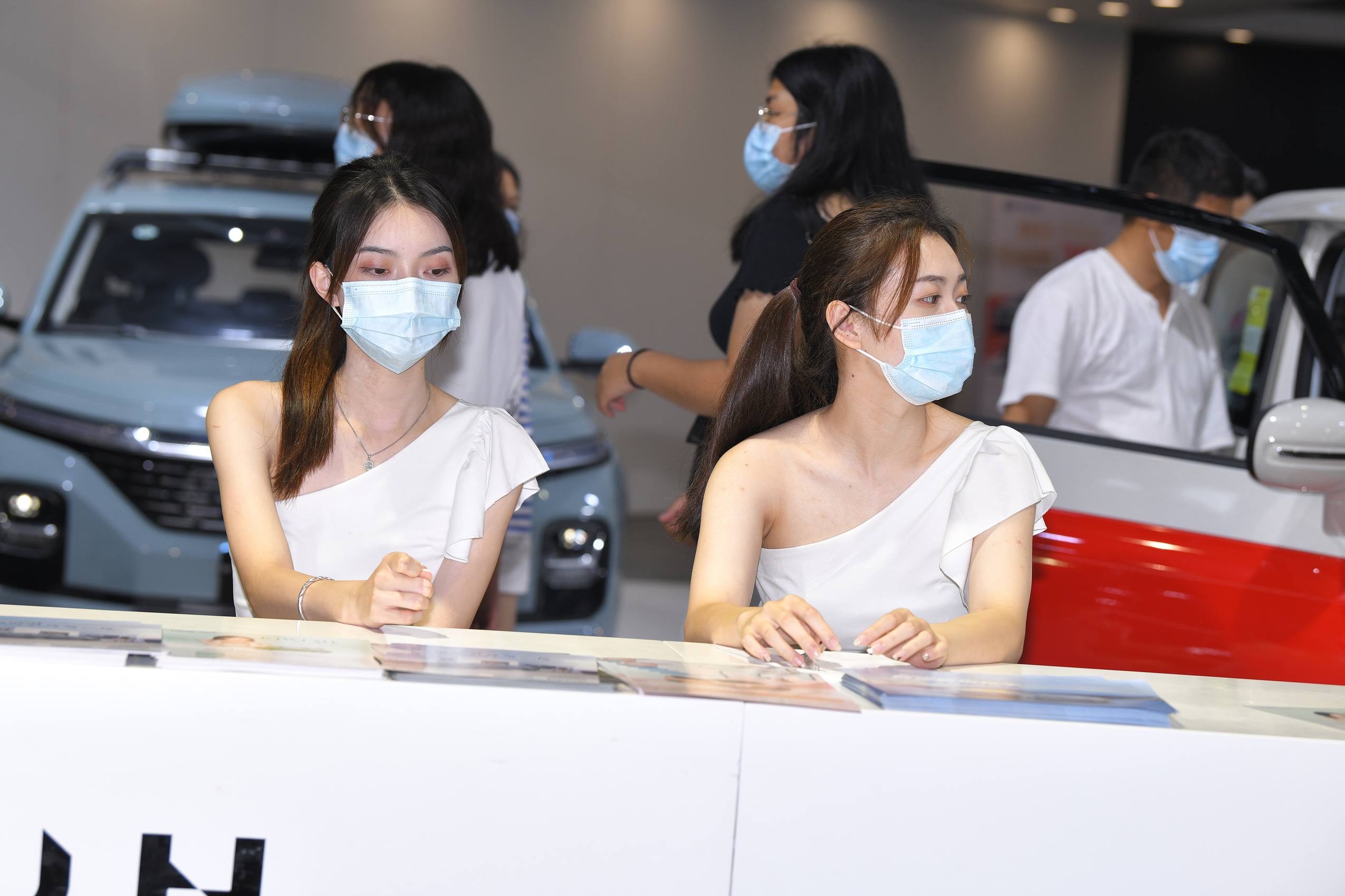 图片[3]-精选精选街拍作品 NO.1942 前台小解解街拍[96P]-草丛看图