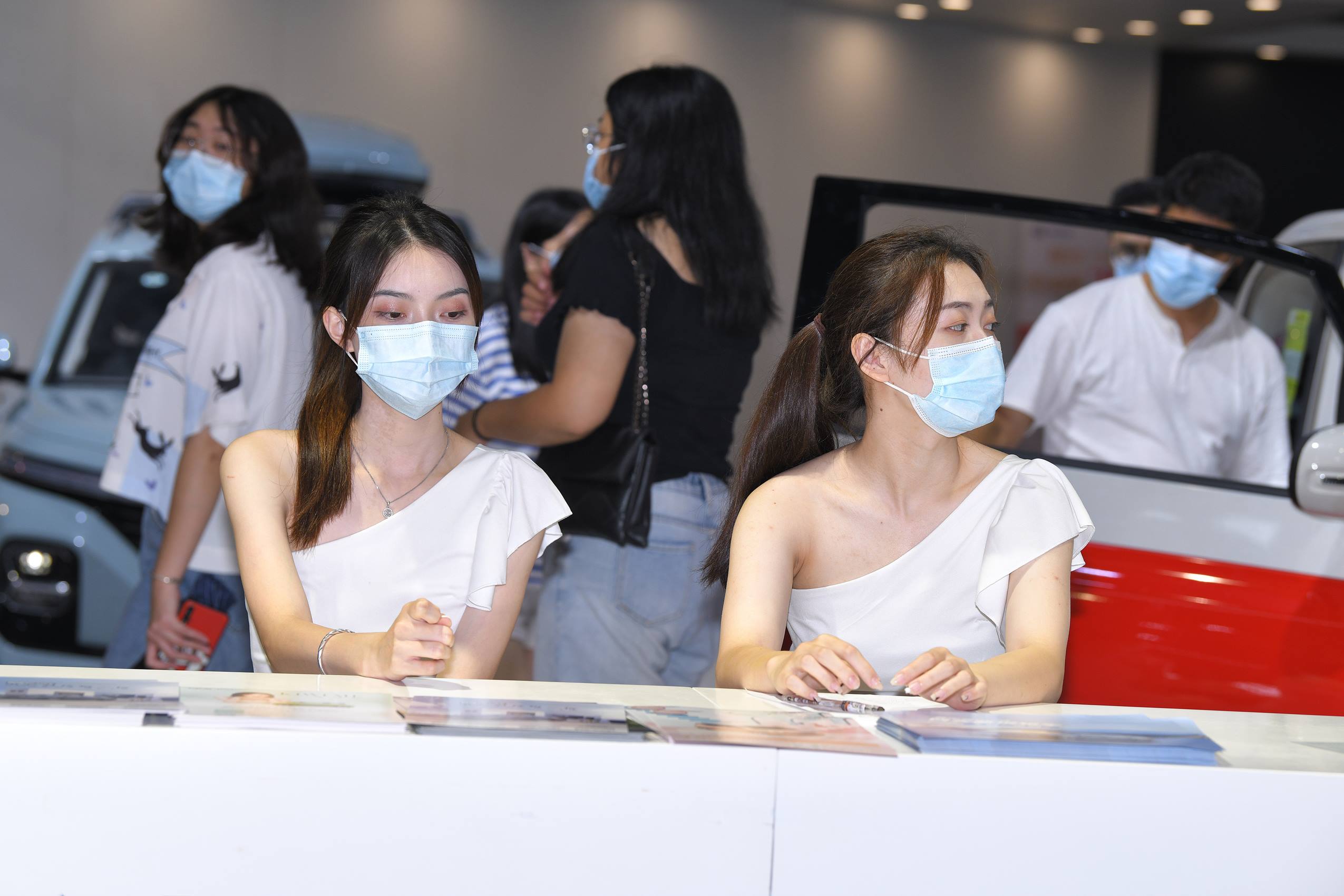 图片[4]-精选精选街拍作品 NO.1942 前台小解解街拍[96P]-草丛看图