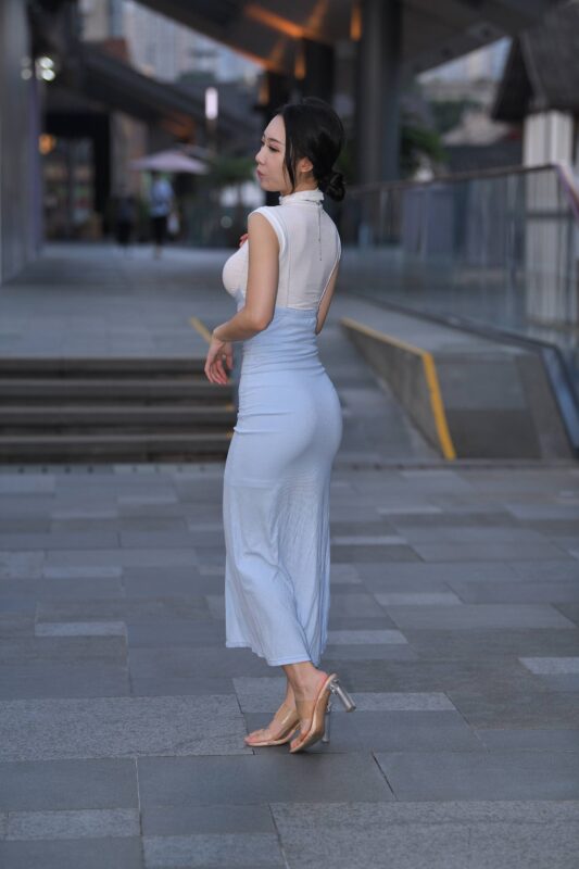 精选精选街拍作品 NO.1868 盛夏开叉长裙[95P]-草丛看图