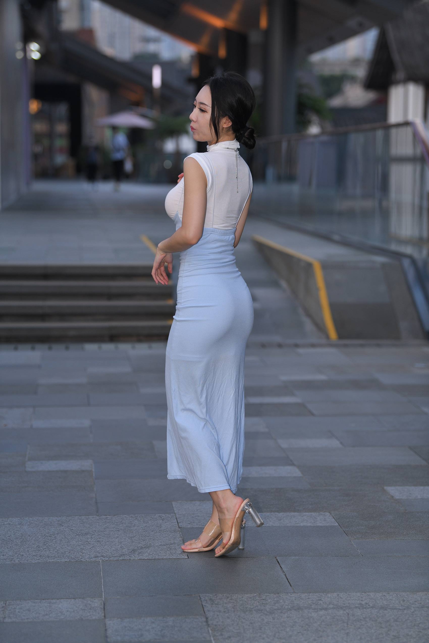 图片[1]-精选精选街拍作品 NO.1868 盛夏开叉长裙[95P]-草丛看图