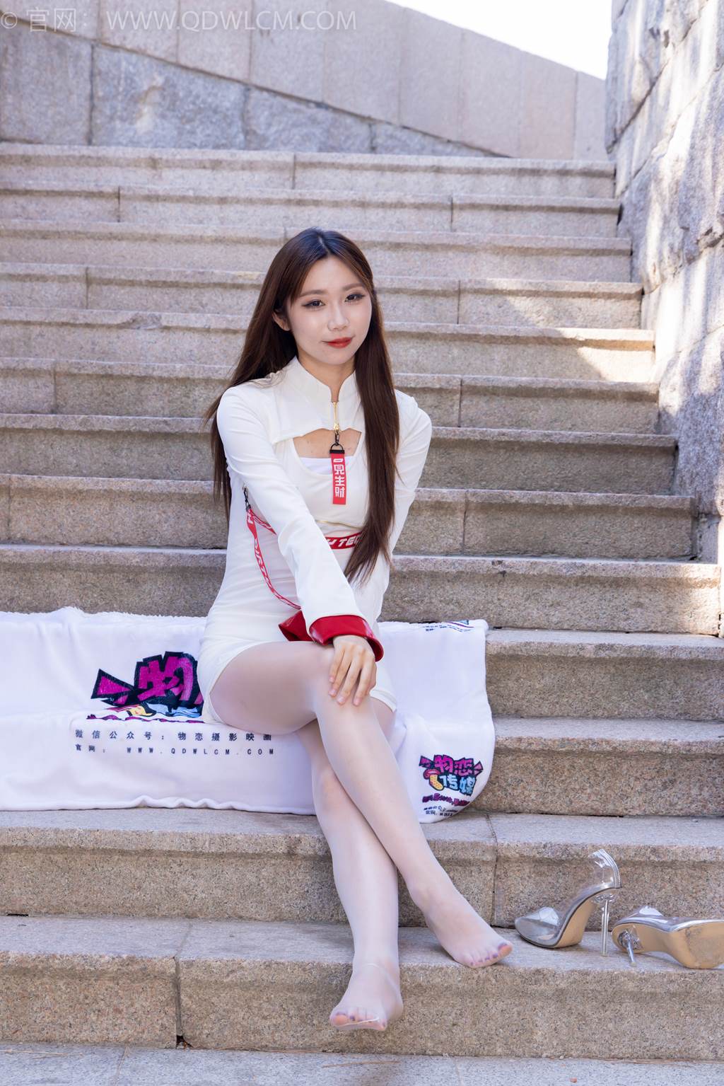 图片[5]-精选勿恋传媒 NO.2471 泡泡-高跟鞋、油亮薄白丝[92P]-草丛看图