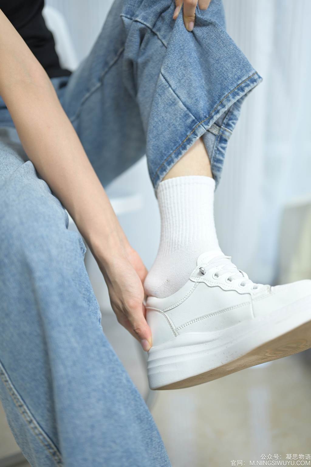 图片[5]-精选凝思摄影 NO.002 木木-T恤、短白袜、平底鞋[140P]-草丛看图