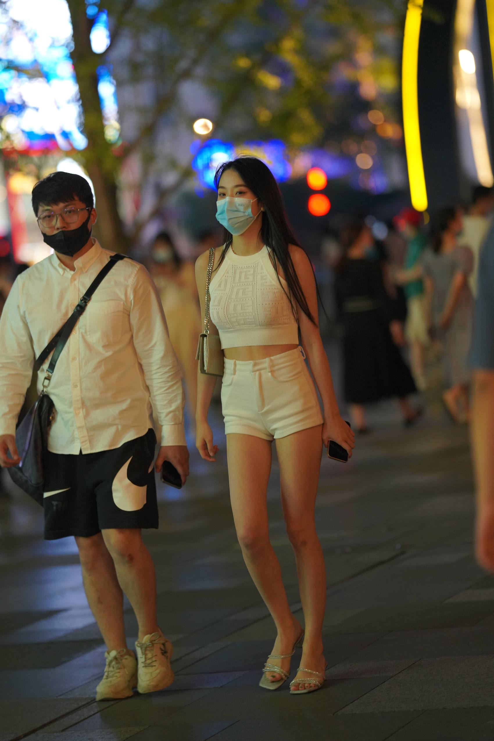 图片[3]-精选精选街拍作品 NO.1916 立体镂空针织背心吊带气质美女[80P]-草丛看图