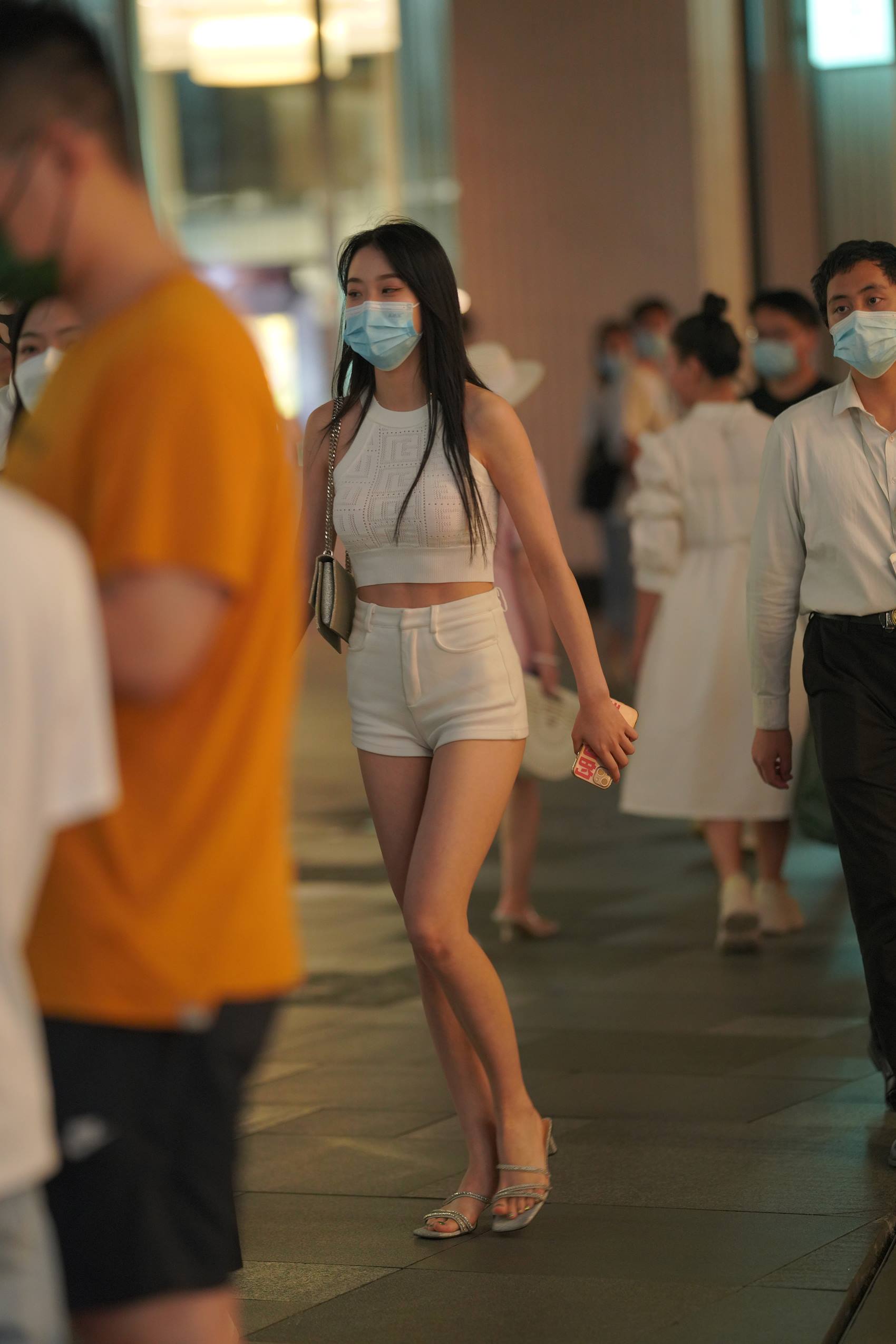 图片[5]-精选精选街拍作品 NO.1916 立体镂空针织背心吊带气质美女[80P]-草丛看图