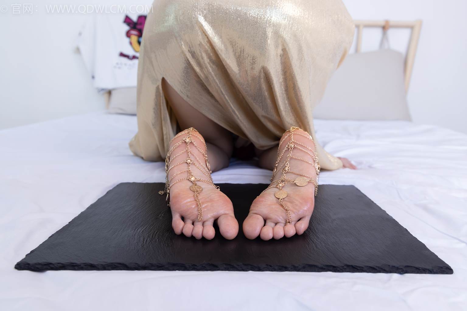 图片[3]-精选勿恋传媒 NO.2472 菜菜-高跟鞋、薄白丝、裸足[198P]-草丛看图