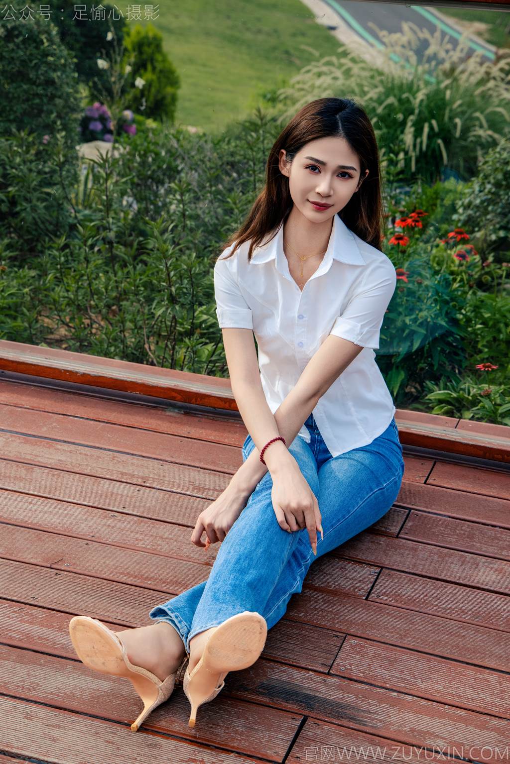 图片[3]-精选足愉心 NO.048 沐晴（搭配：白衬衣、牛仔长裤、肉色丝袜、浅色高跟鞋）[80P]-草丛看图
