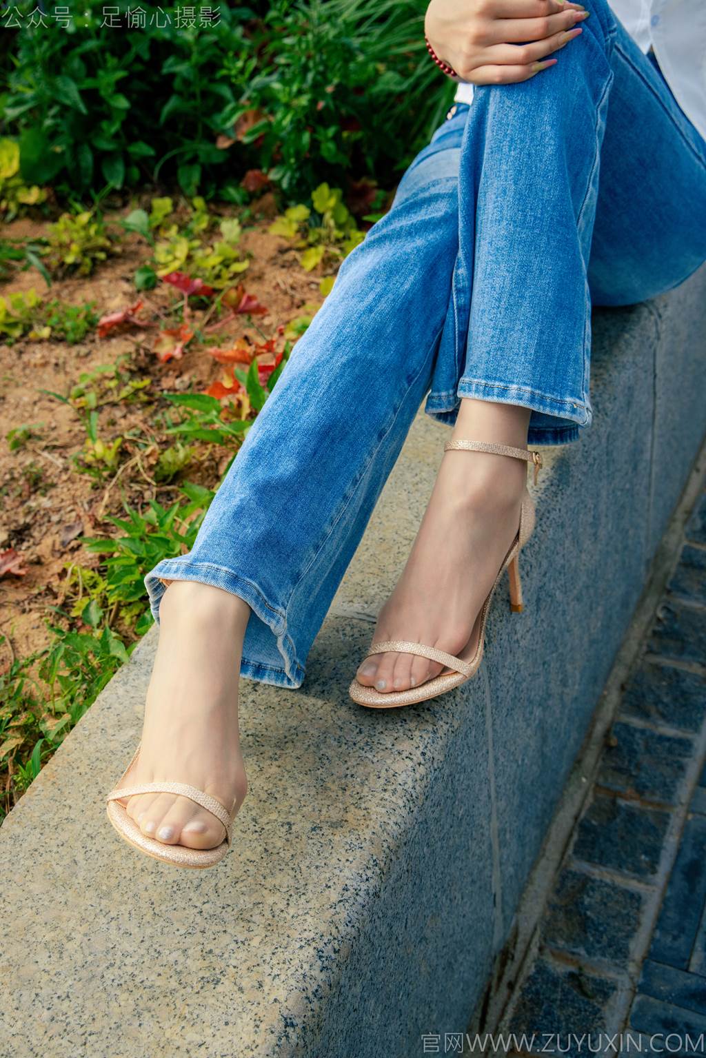 图片[7]-精选足愉心 NO.048 沐晴（搭配：白衬衣、牛仔长裤、肉色丝袜、浅色高跟鞋）[80P]-草丛看图