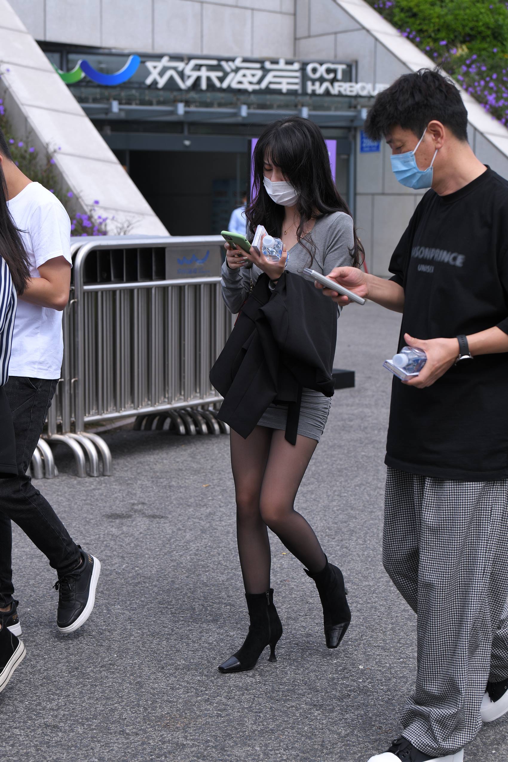 图片[4]-精选精选街拍作品 NO.1896 灰短裙黑丝[30P]-草丛看图