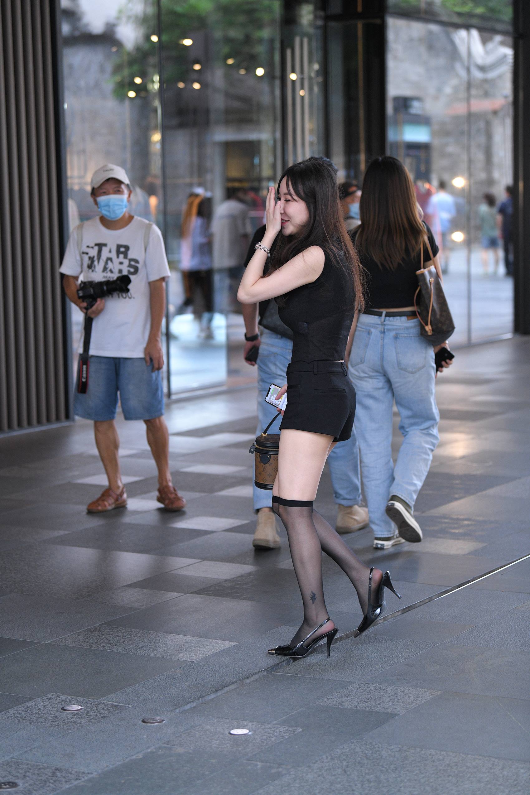 图片[5]-精选精选街拍作品 NO.1901 半腿黑丝高跟鞋[36P]-草丛看图