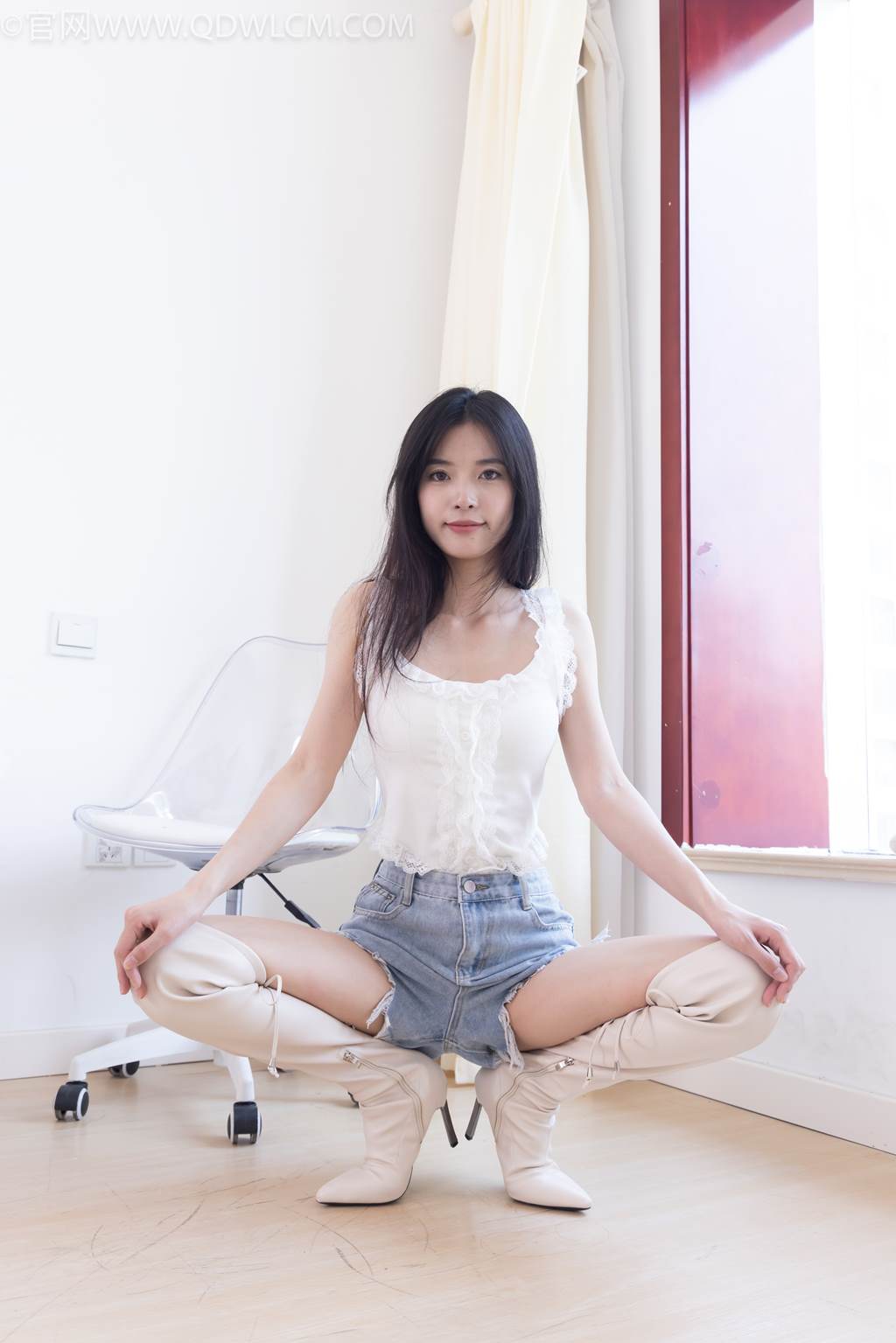 图片[5]-精选勿恋传媒 NO.2447 茯苓-高跟长靴、白棉袜、裸足[141P]-草丛看图