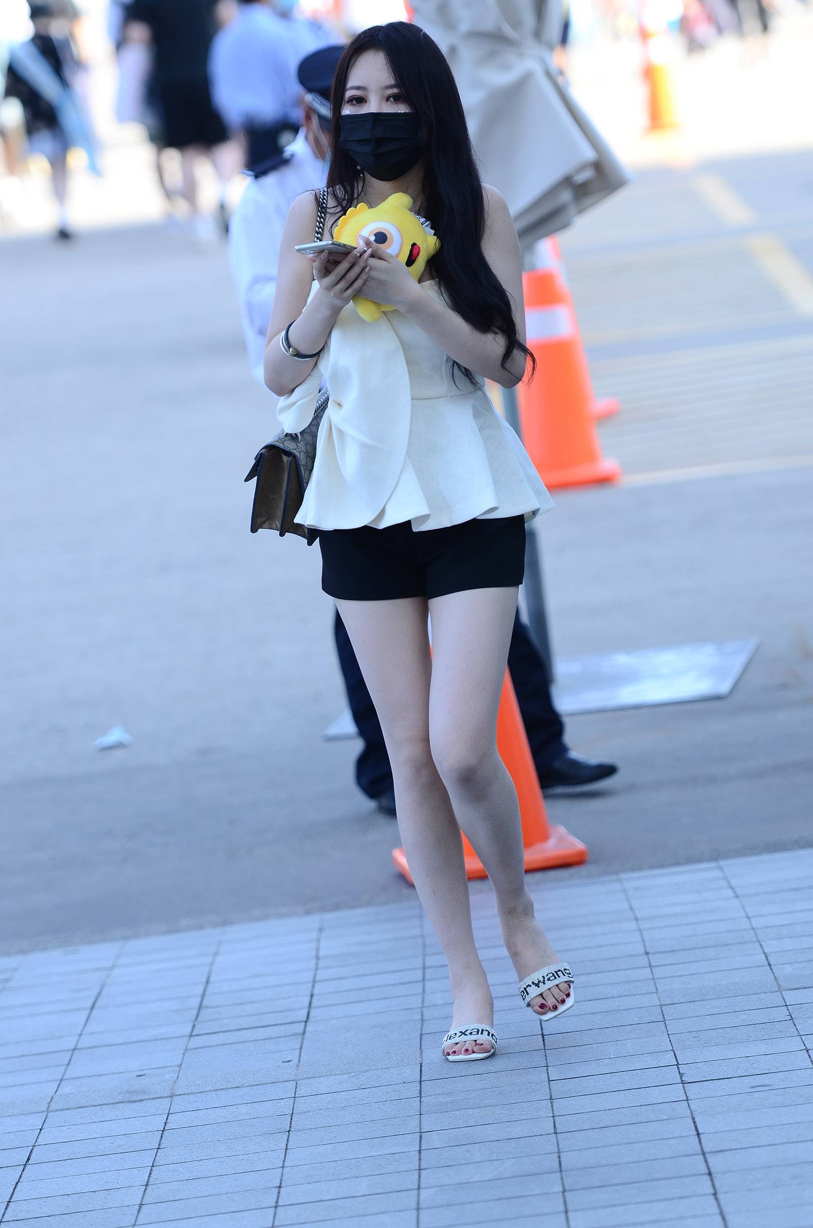 图片[3]-精选精选街拍作品 NO.1957 戴着黑色口罩的漂亮美女[35P]-草丛看图