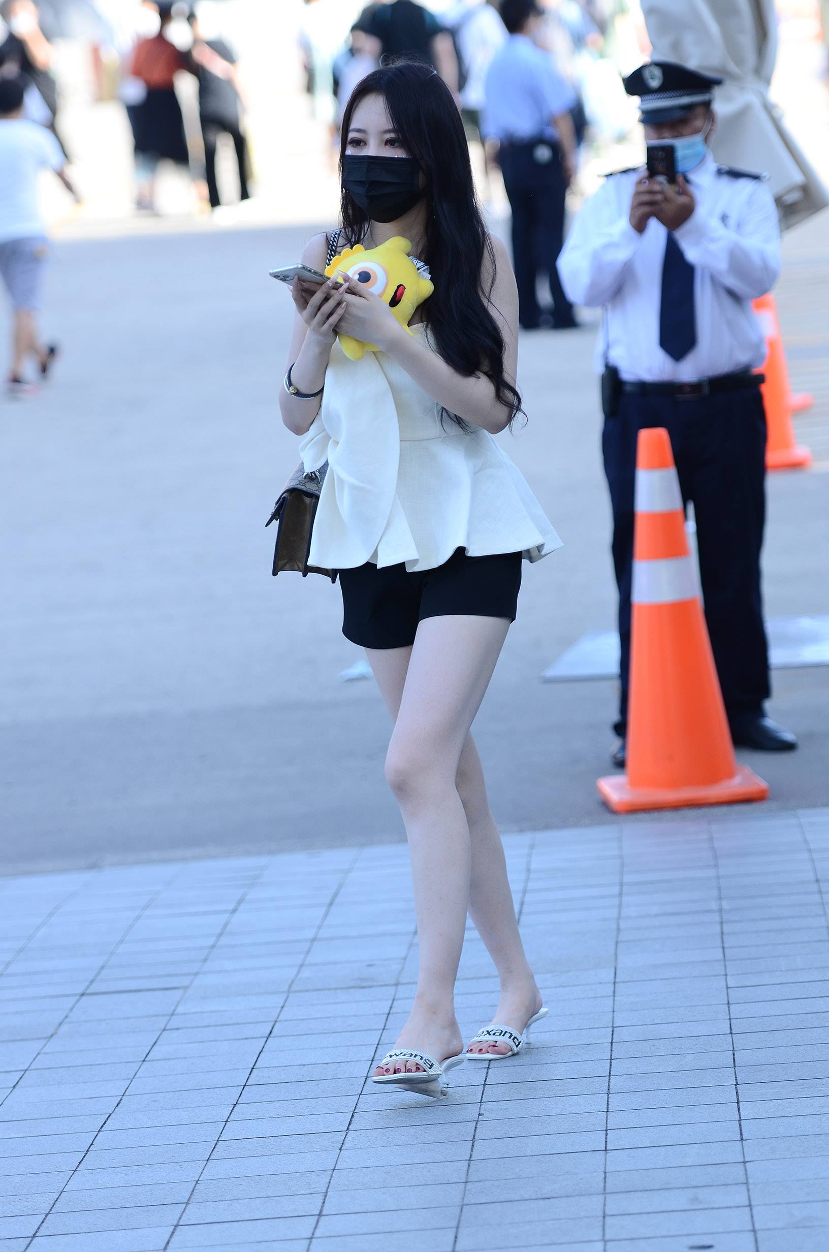 图片[4]-精选精选街拍作品 NO.1957 戴着黑色口罩的漂亮美女[35P]-草丛看图