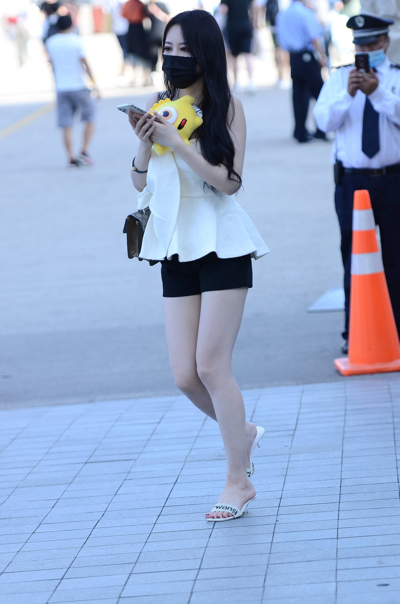 图片[5]-精选精选街拍作品 NO.1957 戴着黑色口罩的漂亮美女[35P]-草丛看图