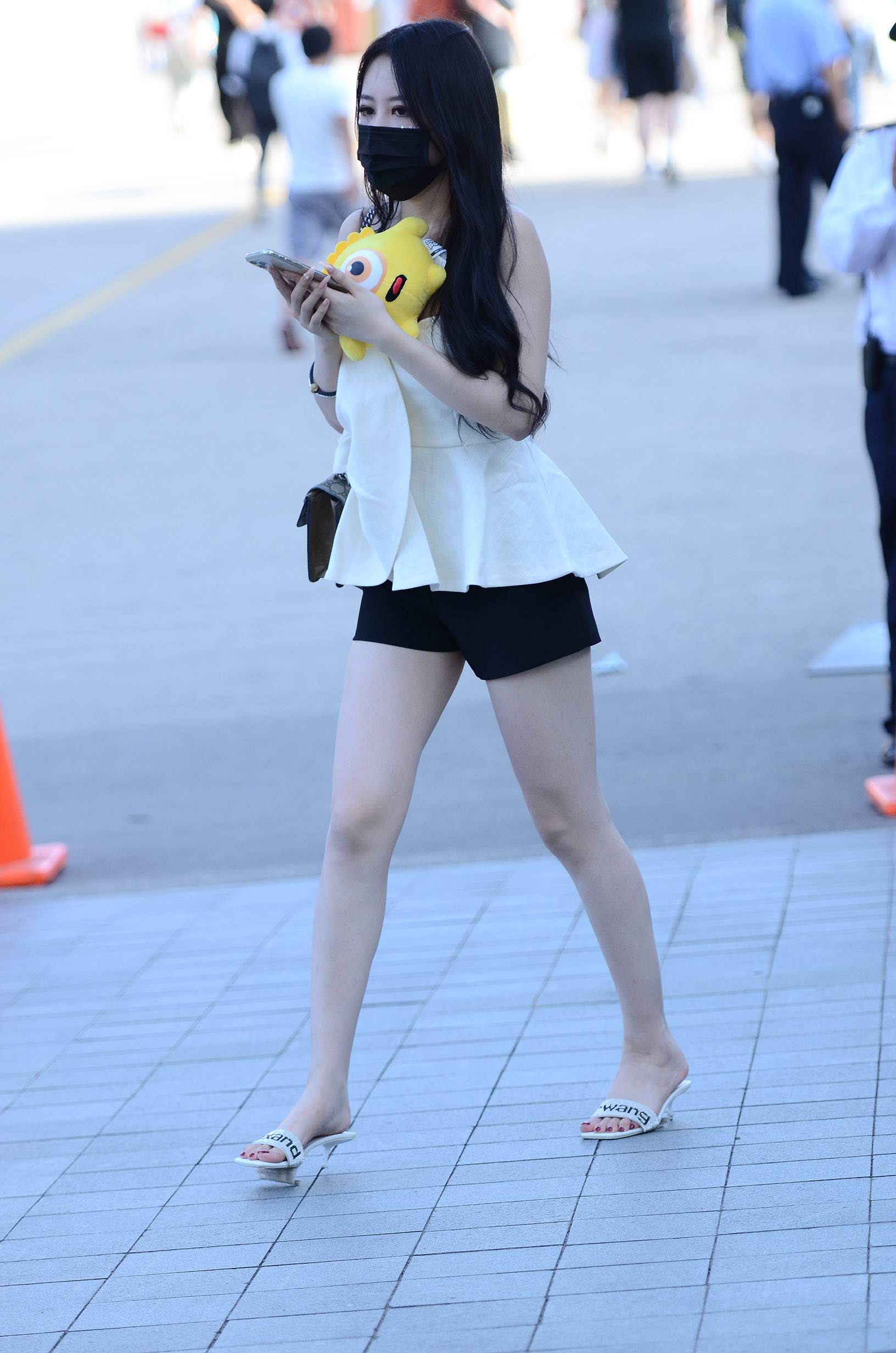 图片[6]-精选精选街拍作品 NO.1957 戴着黑色口罩的漂亮美女[35P]-草丛看图