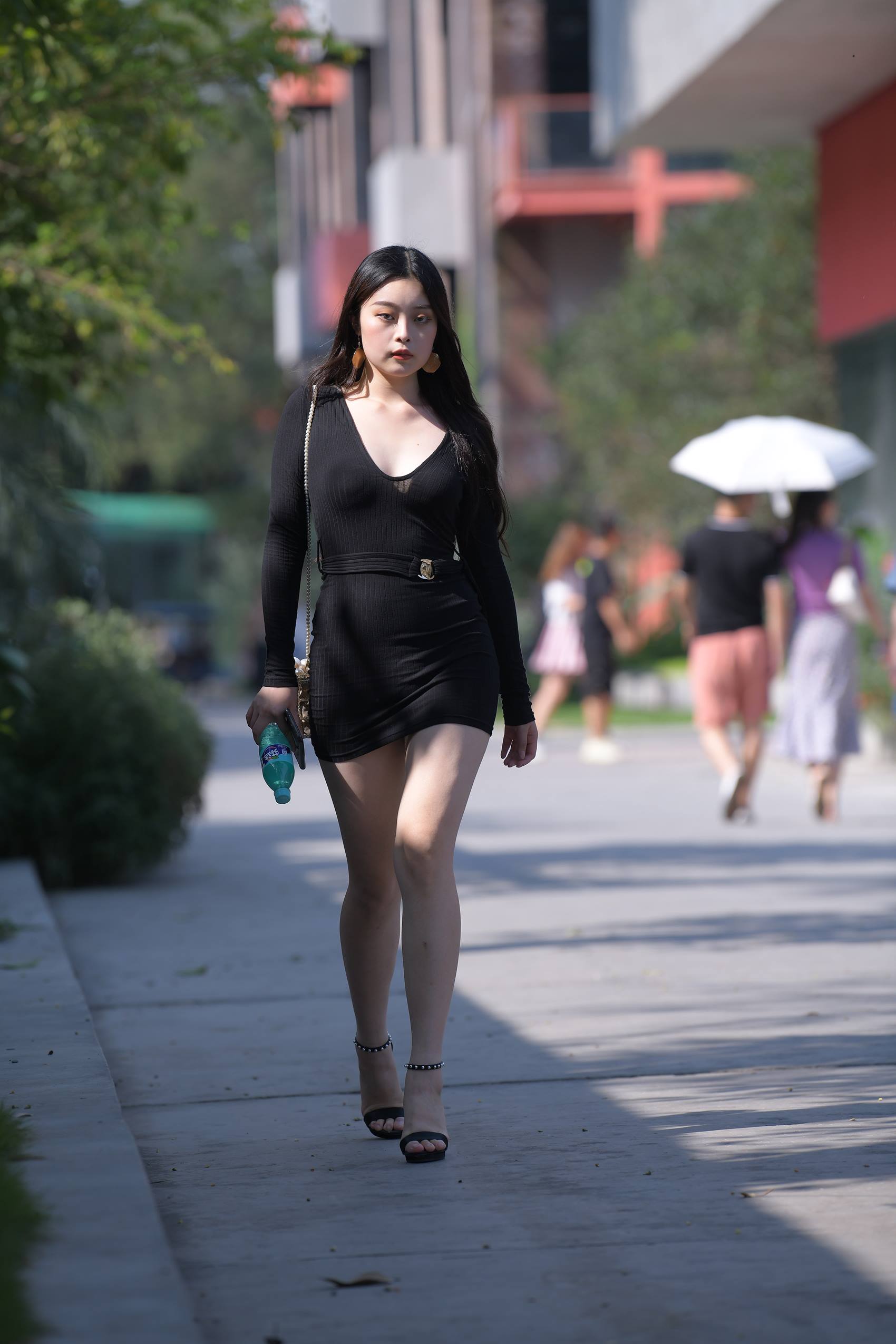 图片[8]-精选精选街拍作品 NO.1843 一始街拍作品 – 黑色仅身裙美女[64P]-草丛看图