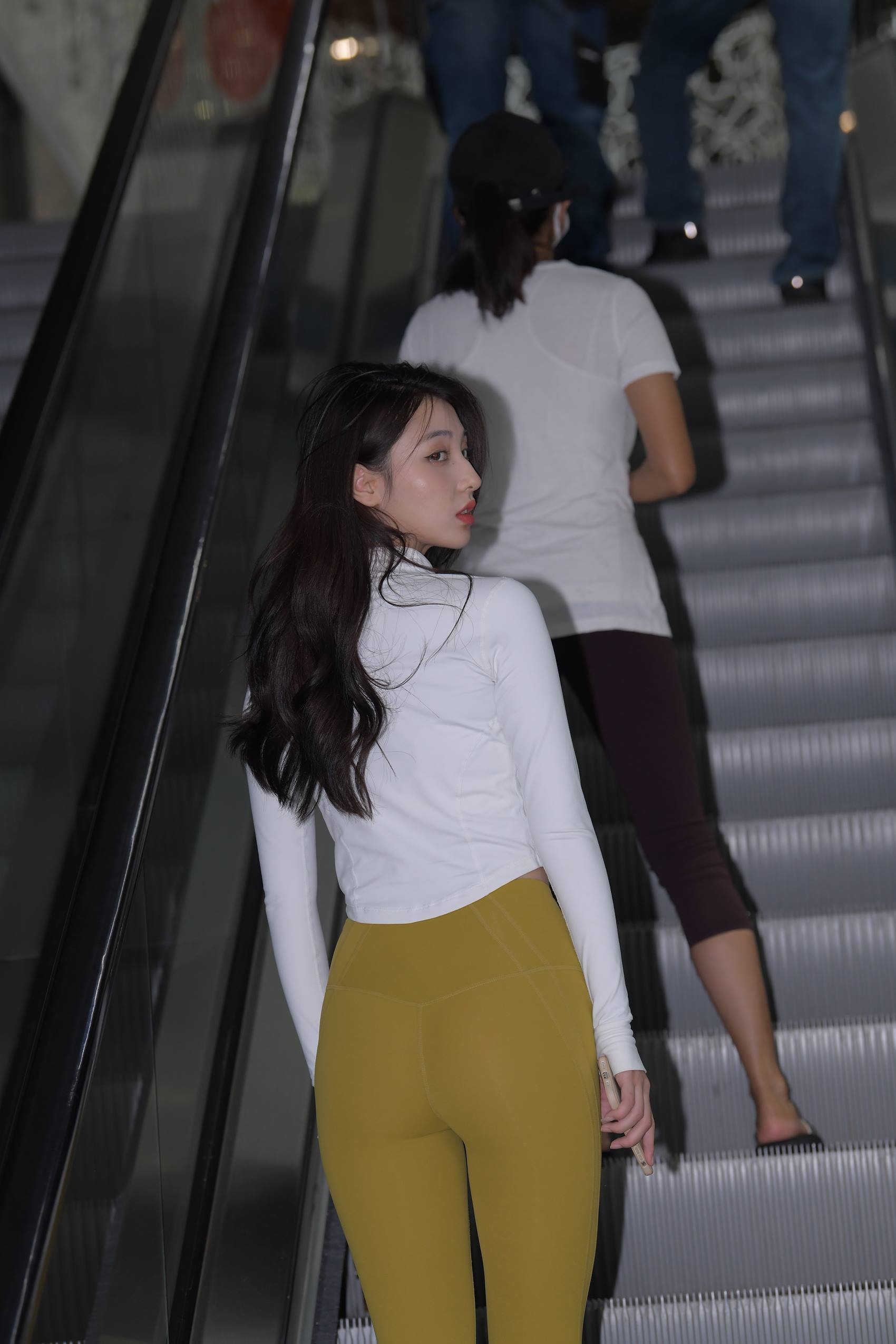 图片[7]-精选精选街拍作品 NO.1827 一只麋鹿摄影作品 – 下个8月见[92P]-草丛看图