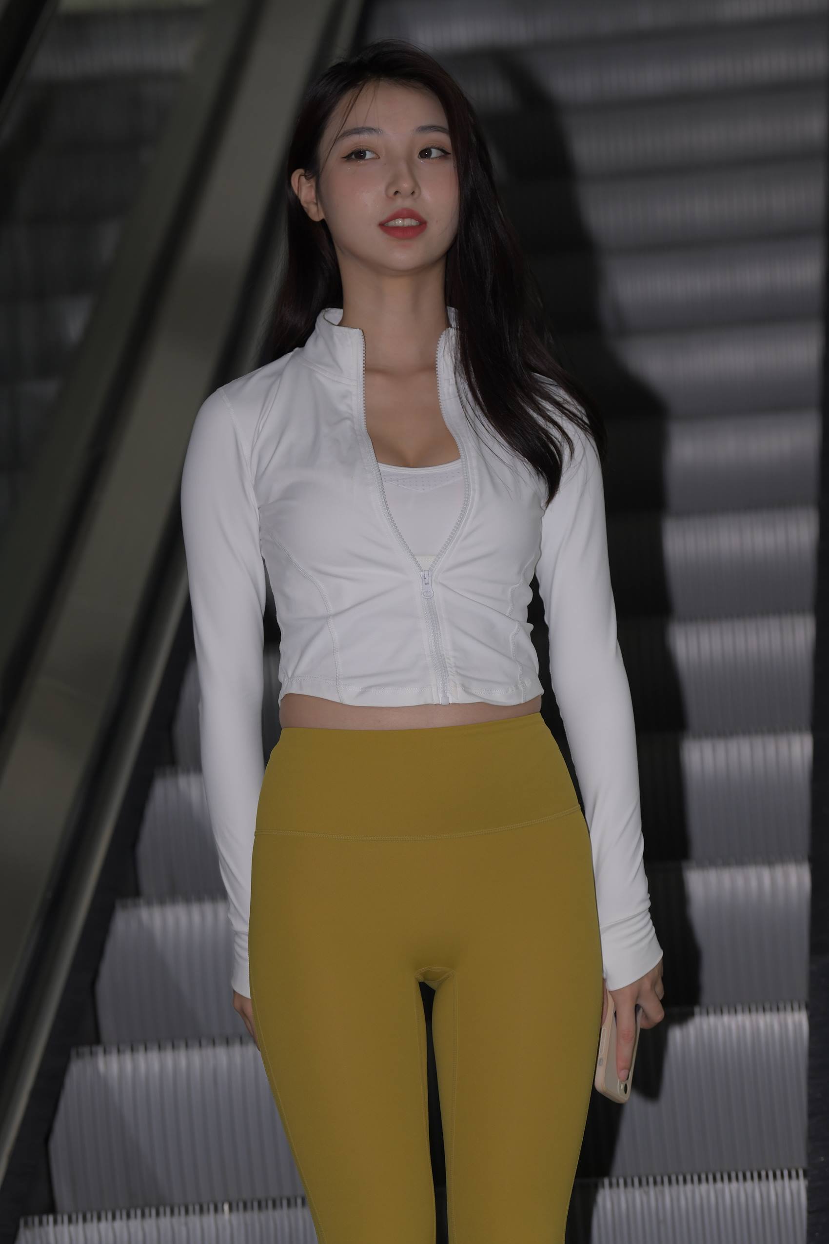 图片[1]-精选精选街拍作品 NO.1827 一只麋鹿摄影作品 – 下个8月见[92P]-草丛看图