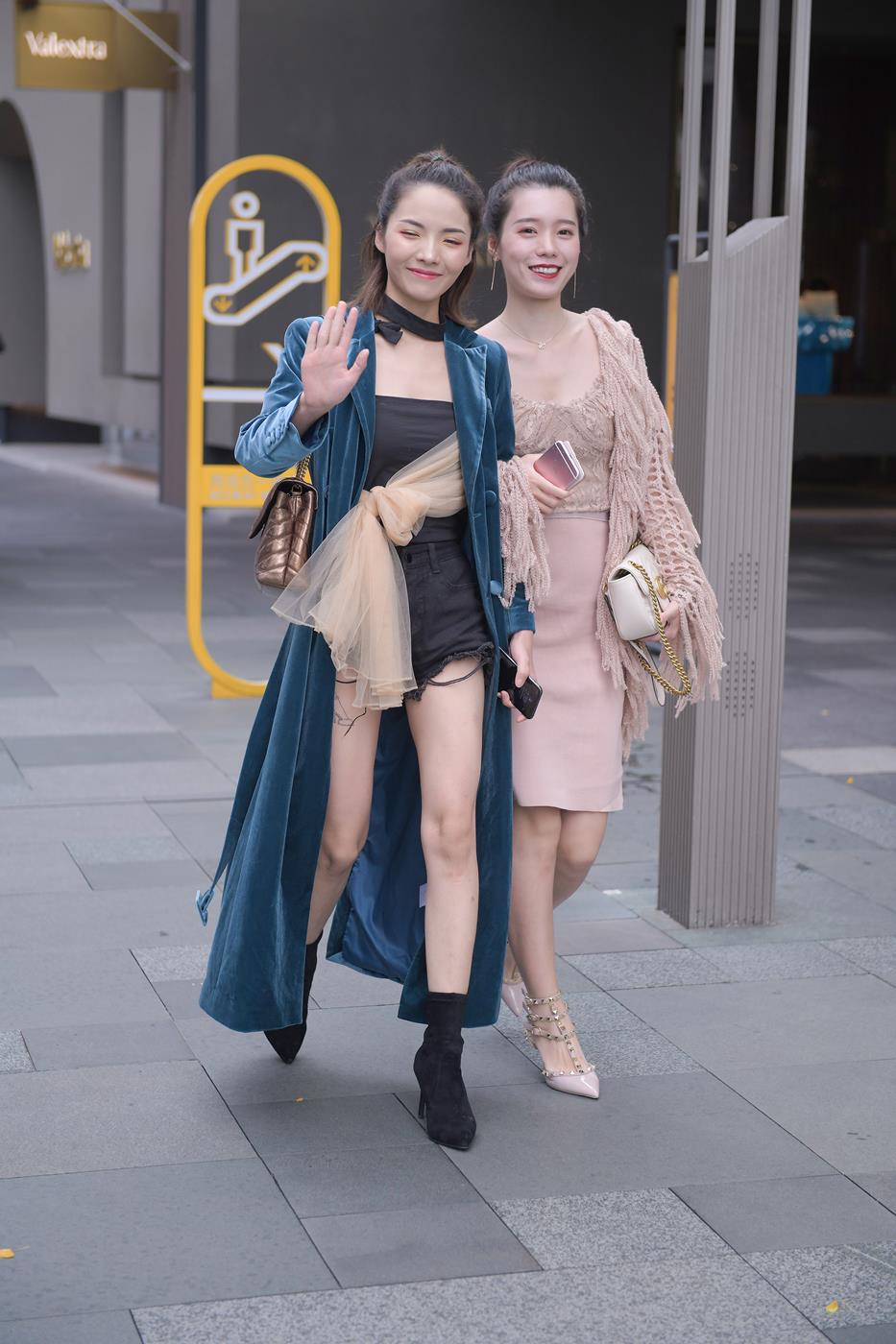 图片[3]-精选街拍作品 NO.1587 摄神街拍作品 – 两大小仙女[84P]-草丛看图