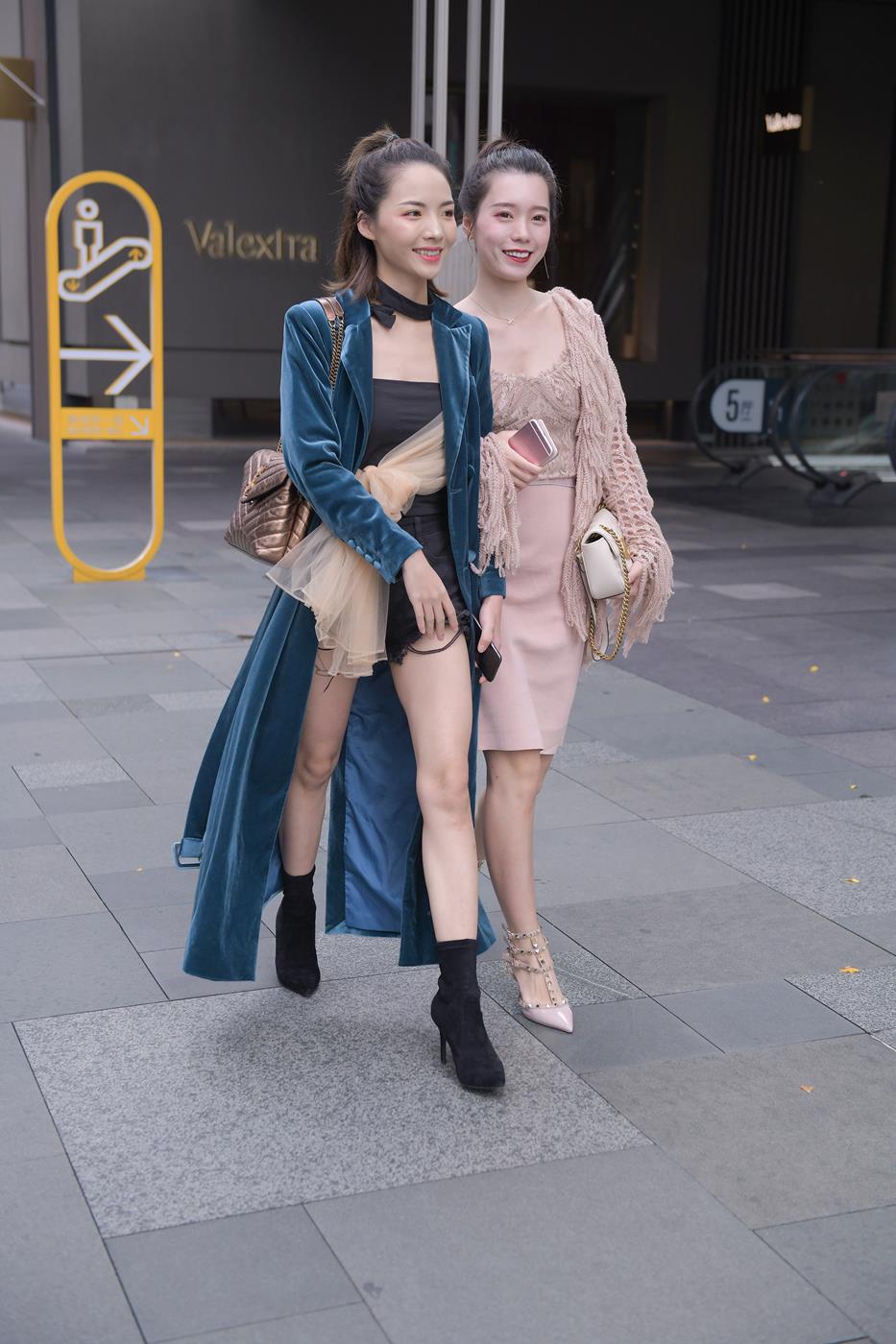 图片[7]-精选街拍作品 NO.1587 摄神街拍作品 – 两大小仙女[84P]-草丛看图