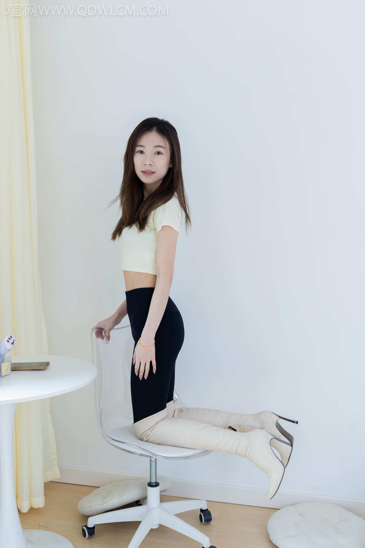 图片[5]-精选勿恋传媒 NO.2339 婷婷-长靴、白棉袜、裸足[139P]-草丛看图