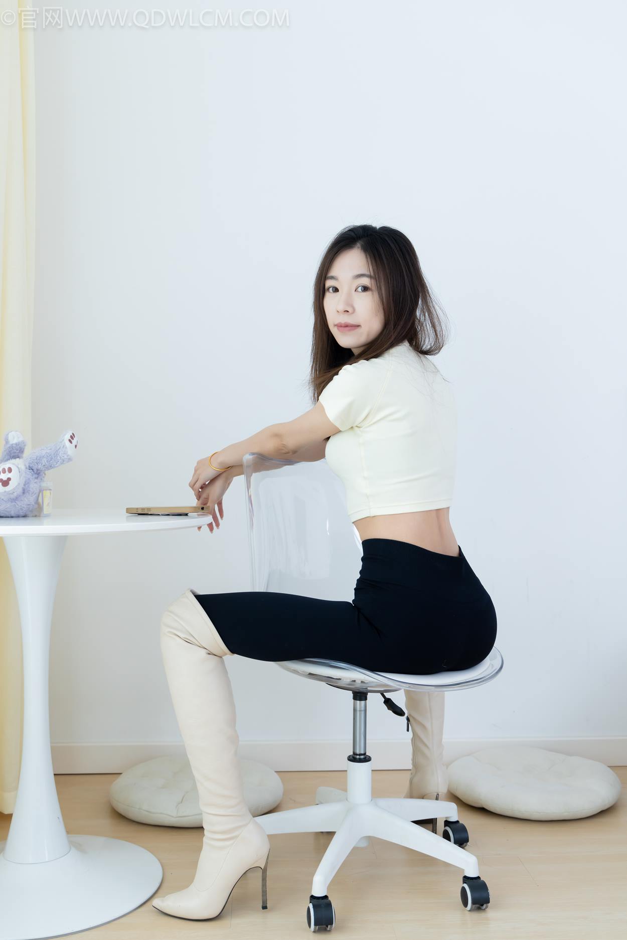 图片[8]-精选勿恋传媒 NO.2339 婷婷-长靴、白棉袜、裸足[139P]-草丛看图