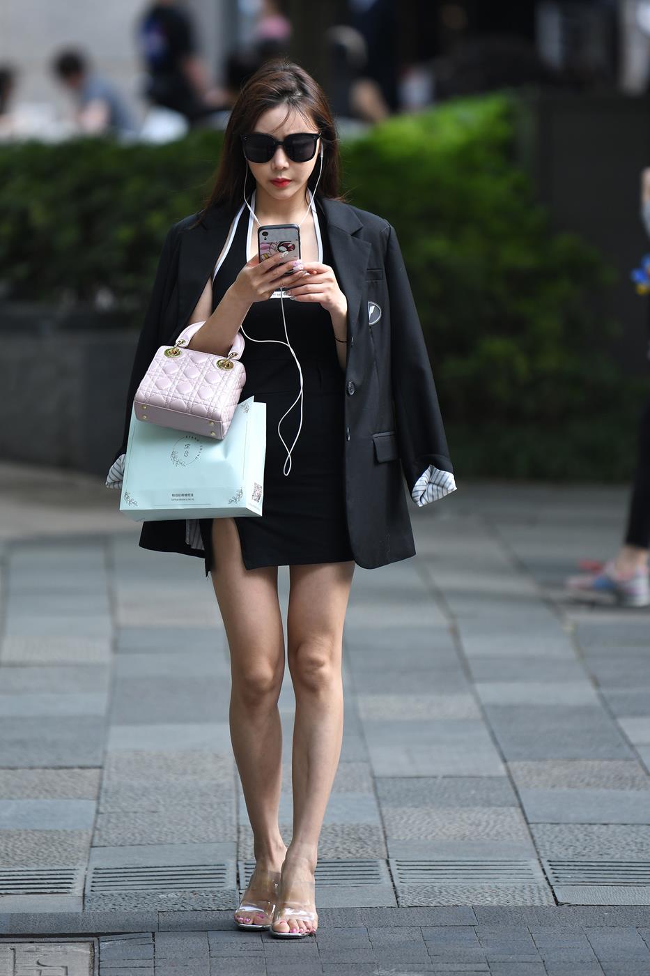 图片[1]-精选精选街拍作品 NO.1578 咔喳街拍作品 – 对面的短裙高跟[39P]-草丛看图