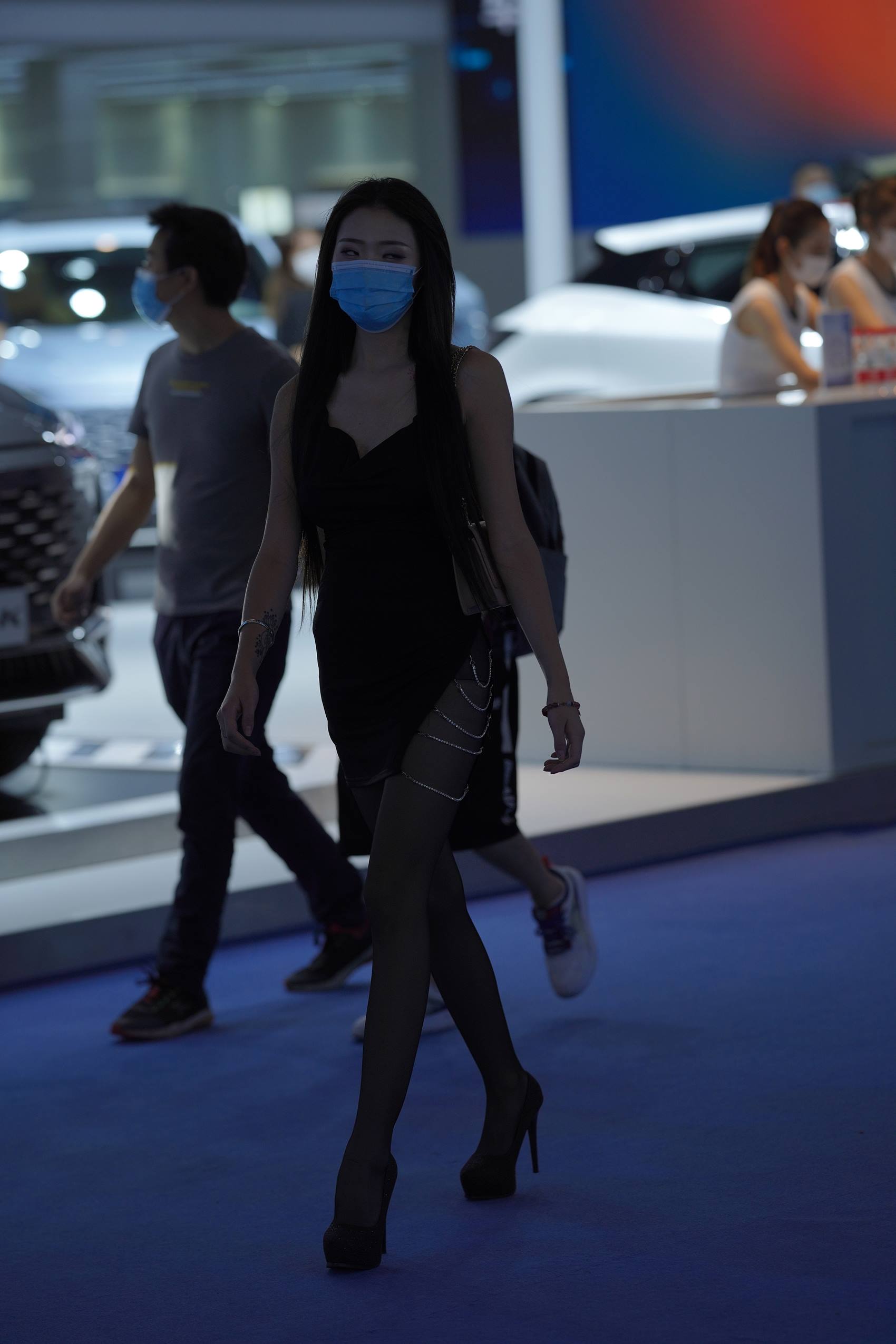 图片[3]-精选精选街拍作品 NO.1885 黑丝长腿逛车展[84P]-草丛看图