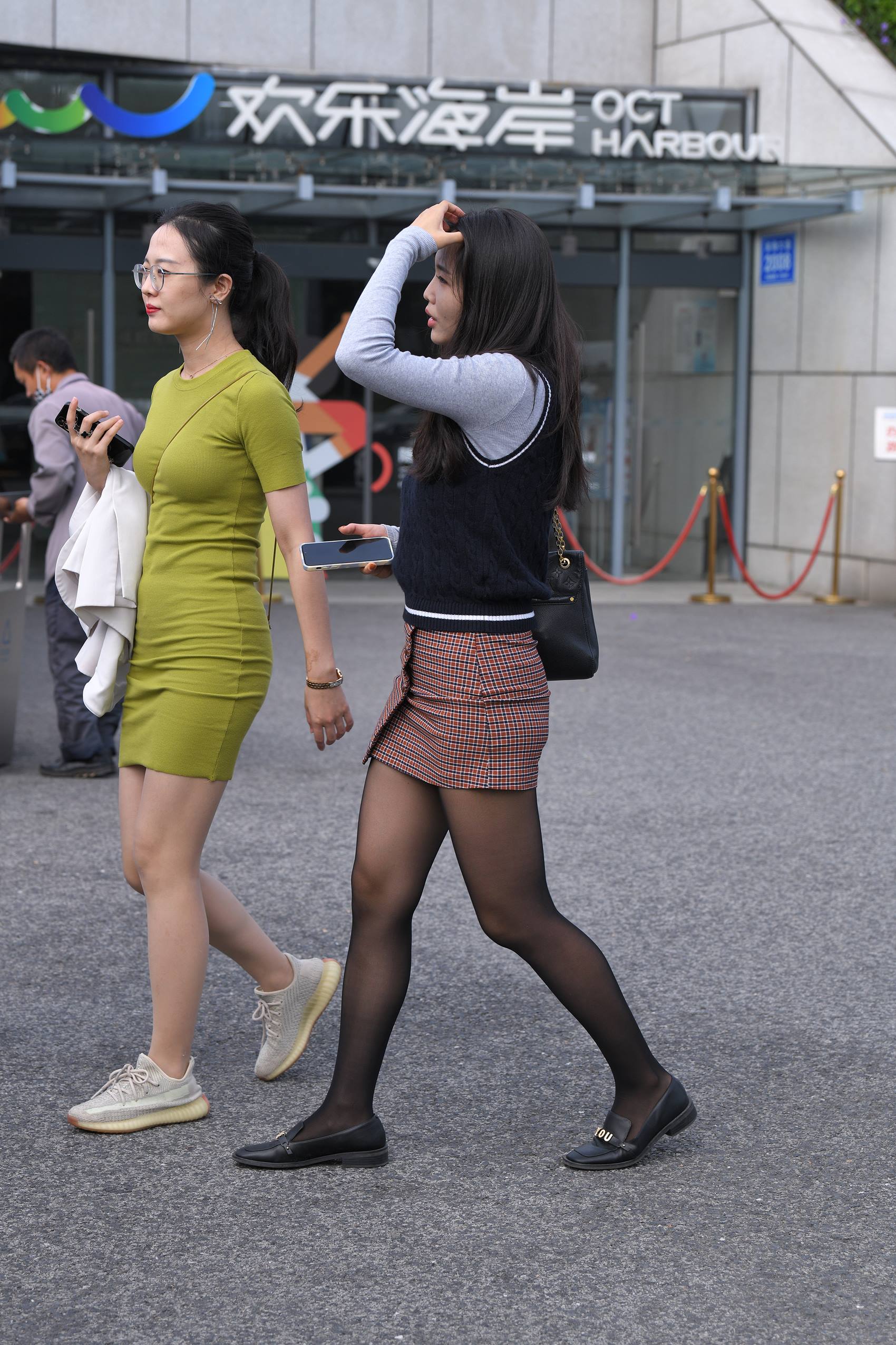 图片[7]-精选精选街拍作品 NO.1858 绿裙肉丝黑丝[96P]-草丛看图