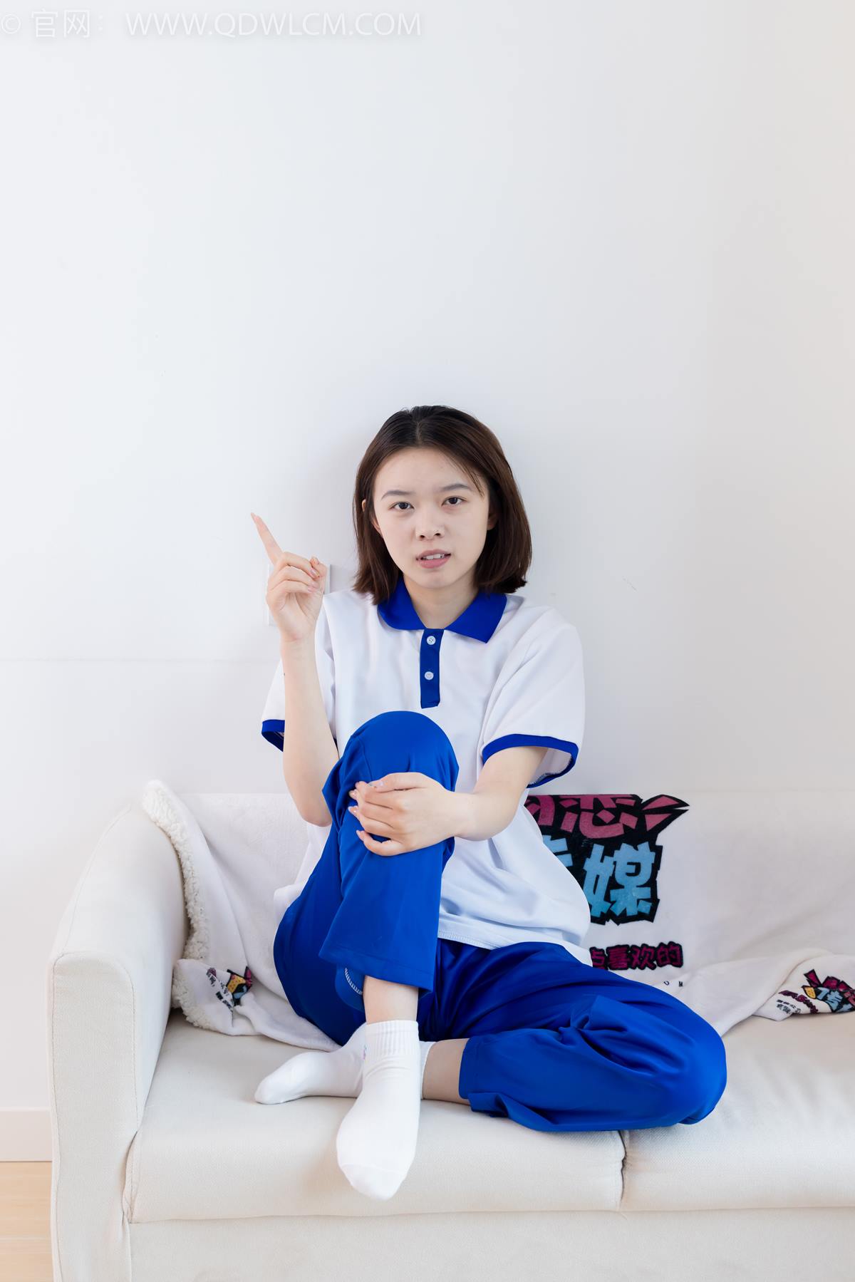 图片[3]-精选勿恋传媒 NO.2364 小悦-校服、板鞋、白棉袜、裸足[126P]-草丛看图