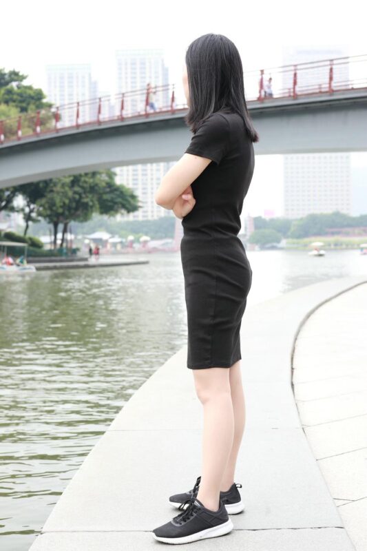 魔镜街拍 NO.166 高跟运动鞋丝袜交互[80P]-草丛看图