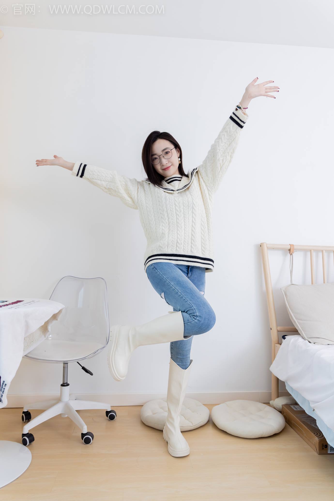 图片[4]-精选勿恋传媒 NO.2302 恬恬-长靴、厚白丝、裤里丝、瑜伽动作老头乐挠脚剧情[115P]-草丛看图