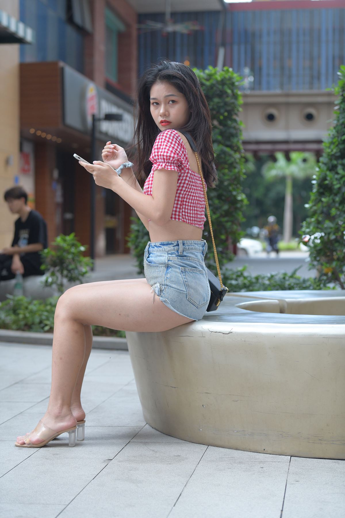 图片[8]-精选精选街拍作品 NO.1601 红石摄影作品 牛仔热裤女孩[68P]-草丛看图