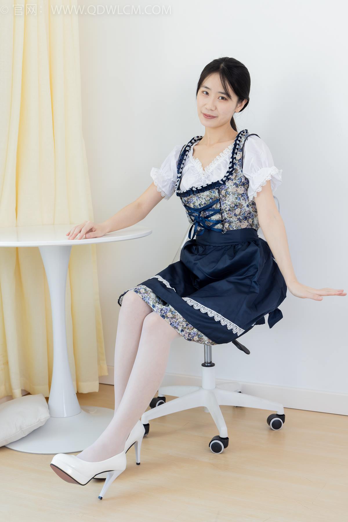 图片[8]-精选勿恋传媒 NO.2365 菜菜-高跟鞋、薄白丝、裸足[104P]-草丛看图