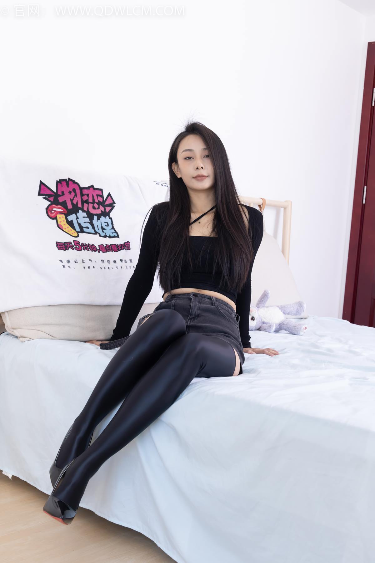 图片[5]-精选勿恋传媒 NO.2351 岚岚-高跟鞋、油亮厚黑丝吊带袜、昏睡剧情[157P]-草丛看图