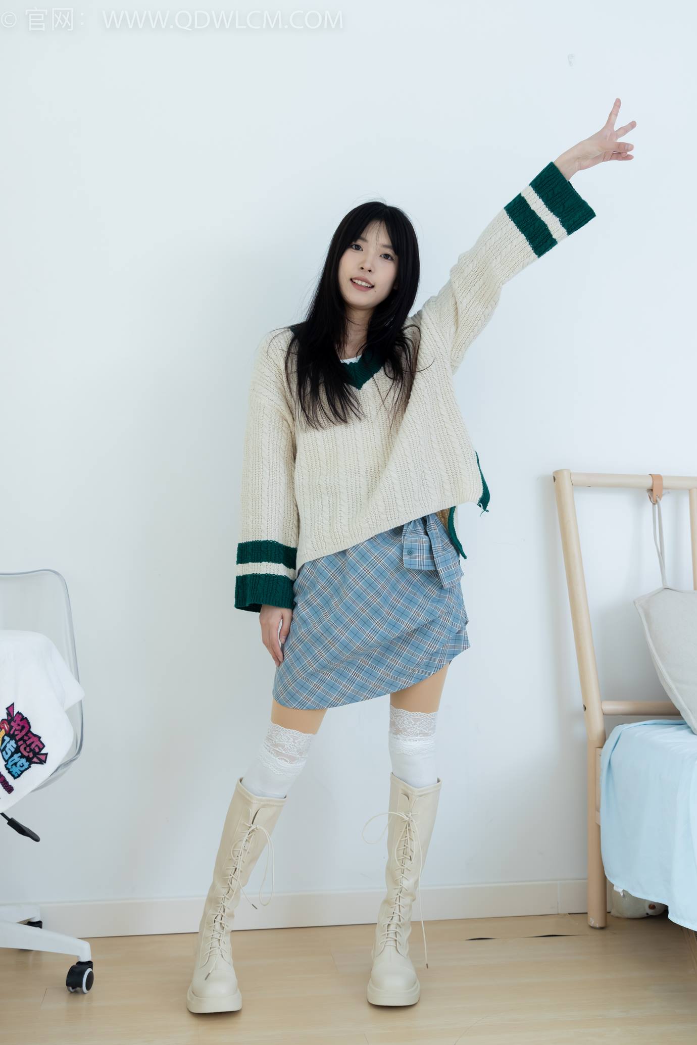 图片[4]-精选勿恋传媒 NO.2312 茯苓-长靴、过膝白棉袜、厚肉丝[136P]-草丛看图