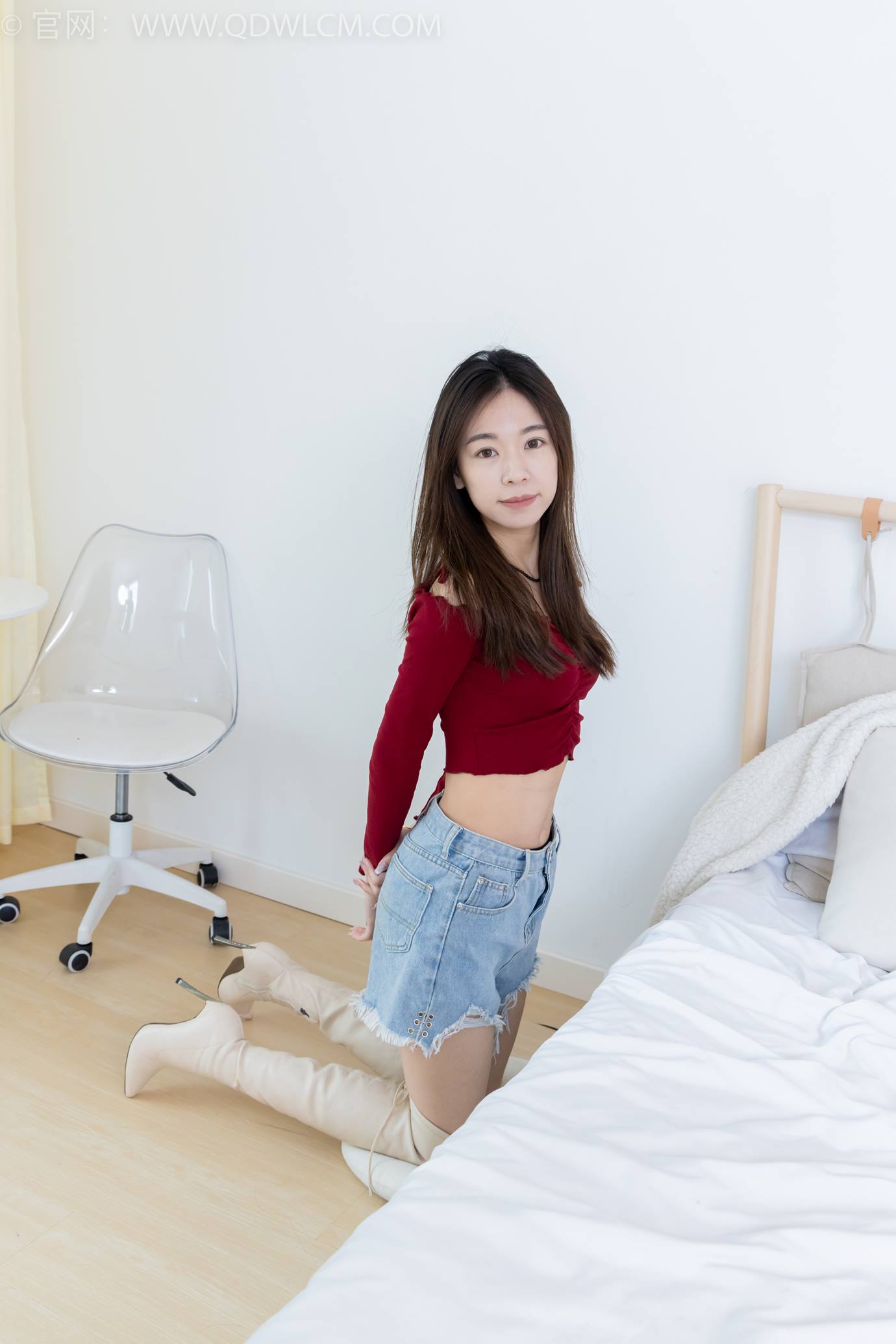 图片[3]-精选勿恋传媒 NO.2296 婷婷-高跟长靴、白棉袜、裸足[126P]-草丛看图